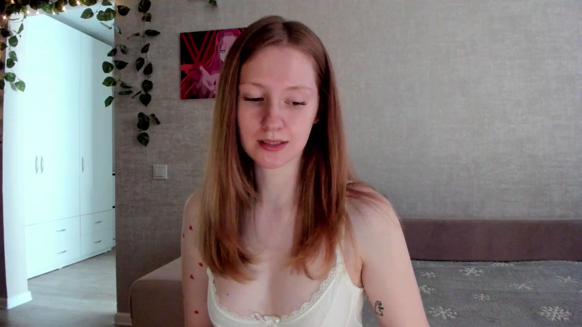 Gallery image thumbnail from girlyAlicey's myfreecams stream on, 06/27/2025, 03:41 image 14 of 20