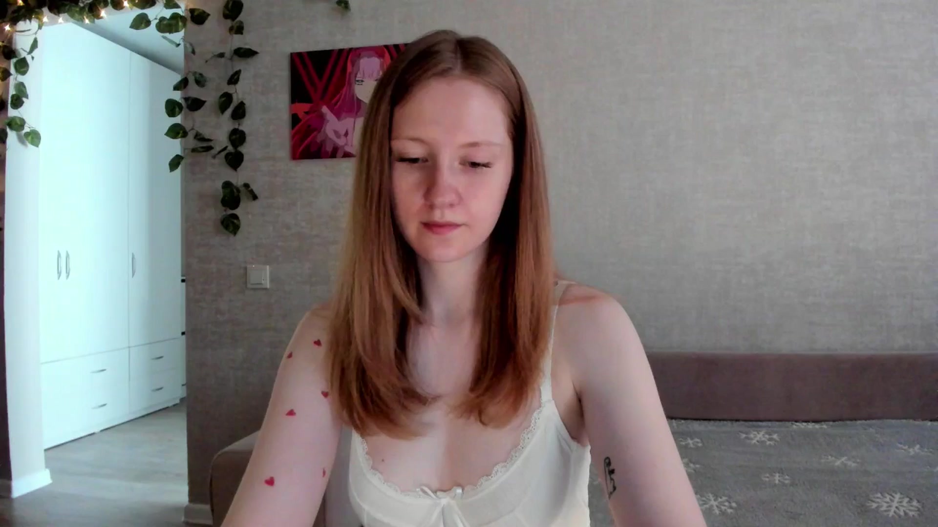 Gallery image thumbnail from girlyAlicey's myfreecams stream on, 06/27/2025, 03:41 image 18 of 20