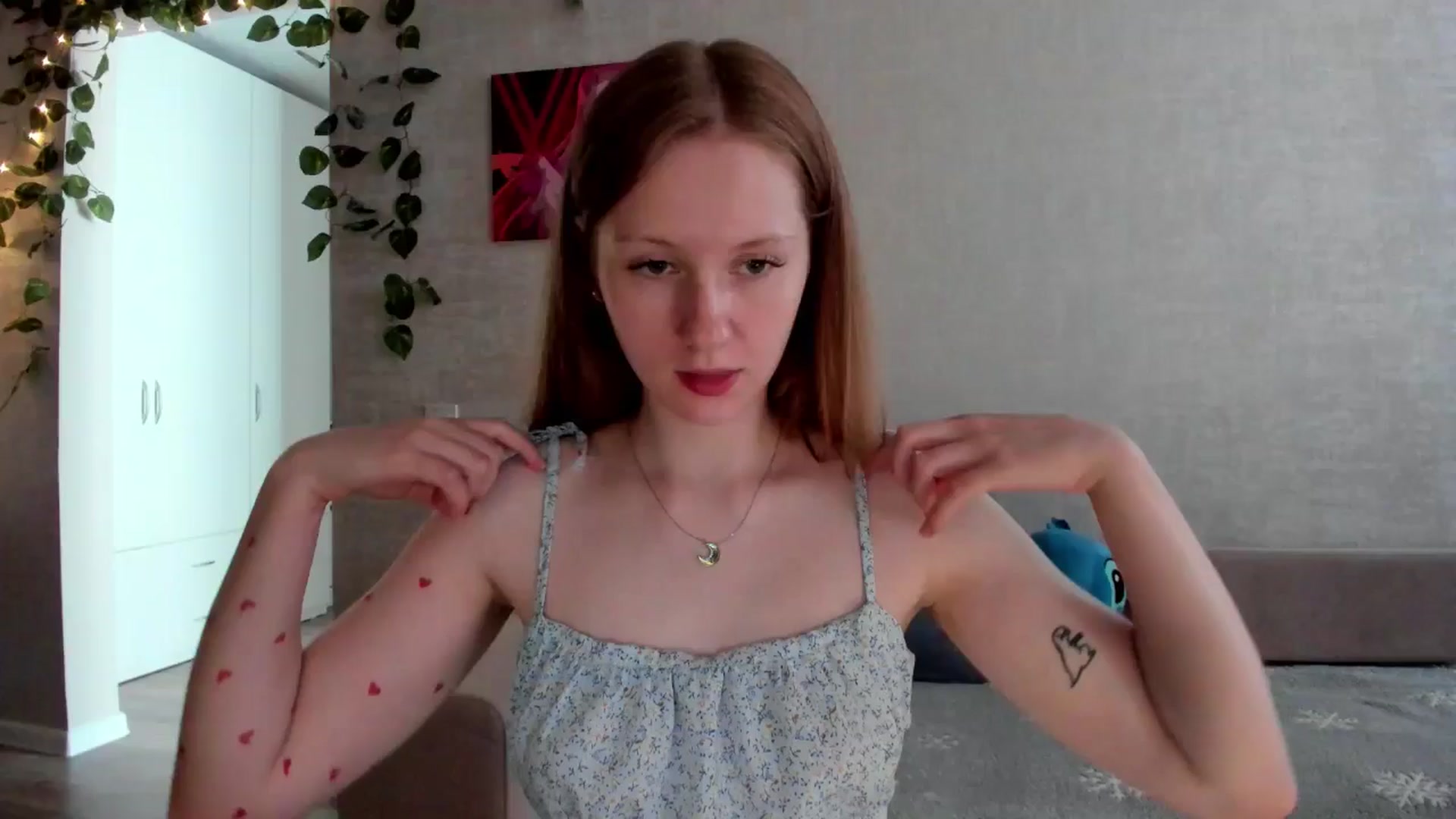 Gallery image thumbnail from girlyAlicey's myfreecams stream on, 06/28/2025, 04:04 image 8 of 20