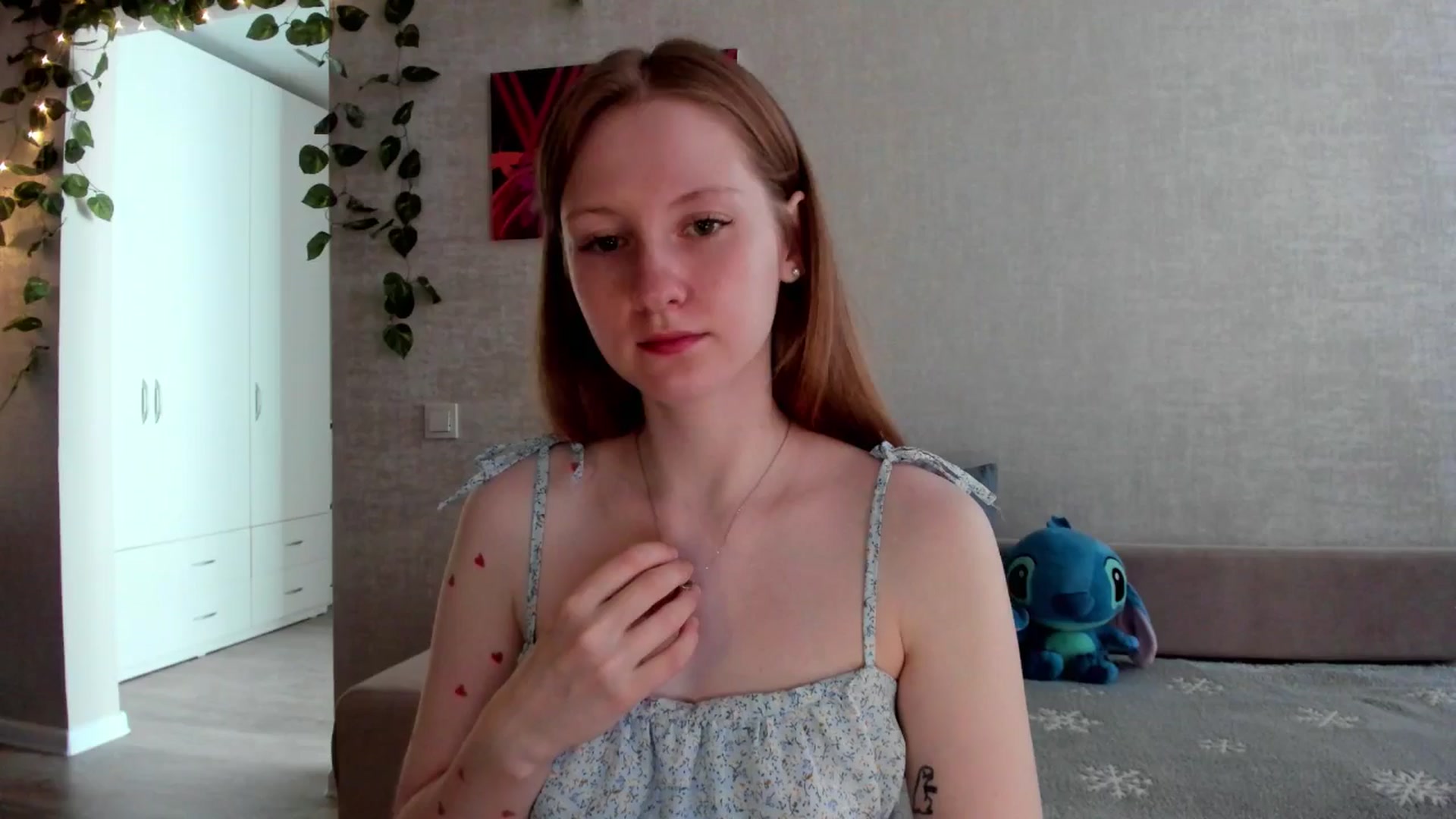 Gallery image thumbnail from girlyAlicey's myfreecams stream on, 06/28/2025, 04:04 image 7 of 20