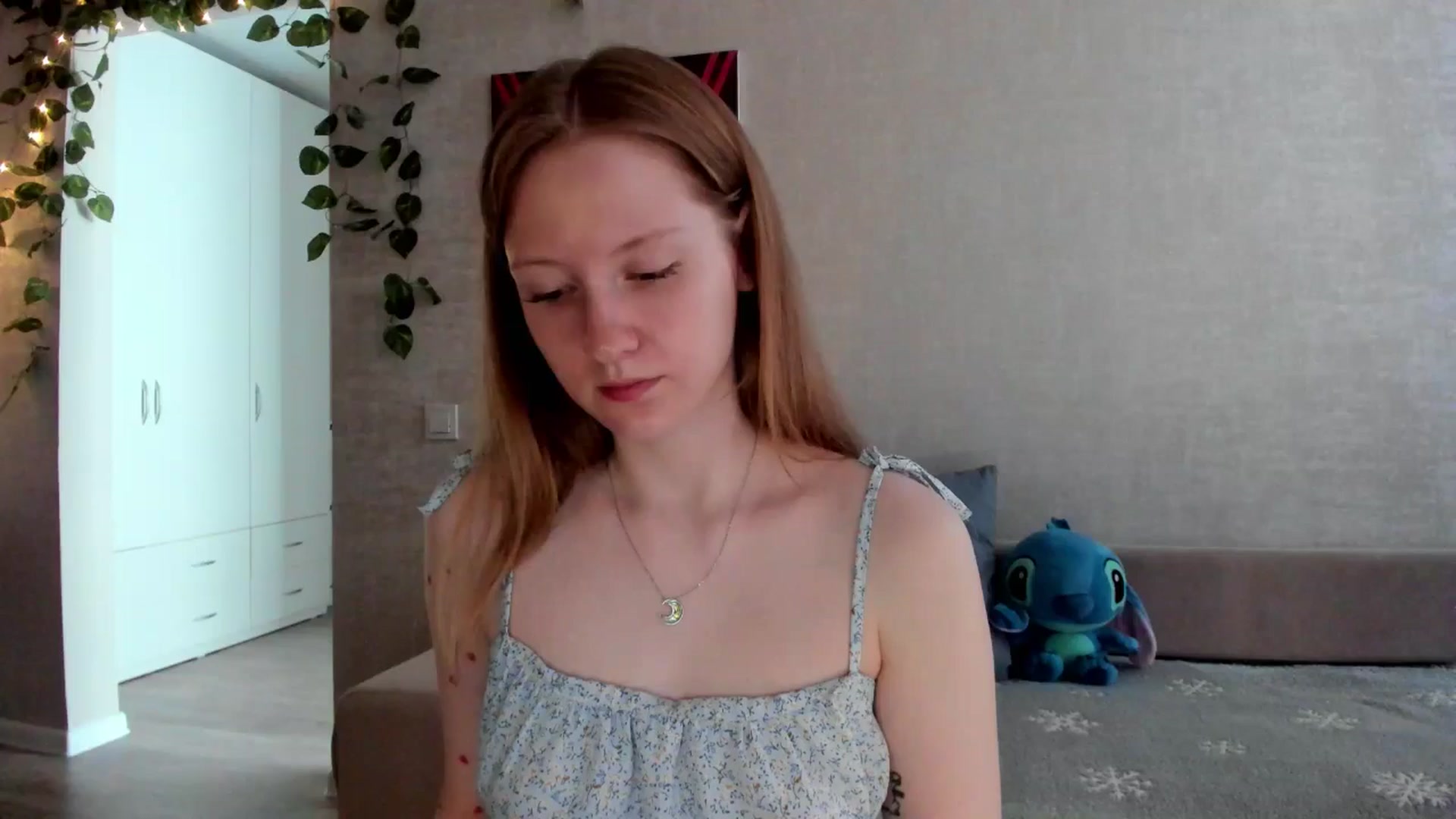 Gallery image thumbnail from girlyAlicey's myfreecams stream on, 06/28/2025, 04:04 image 14 of 20