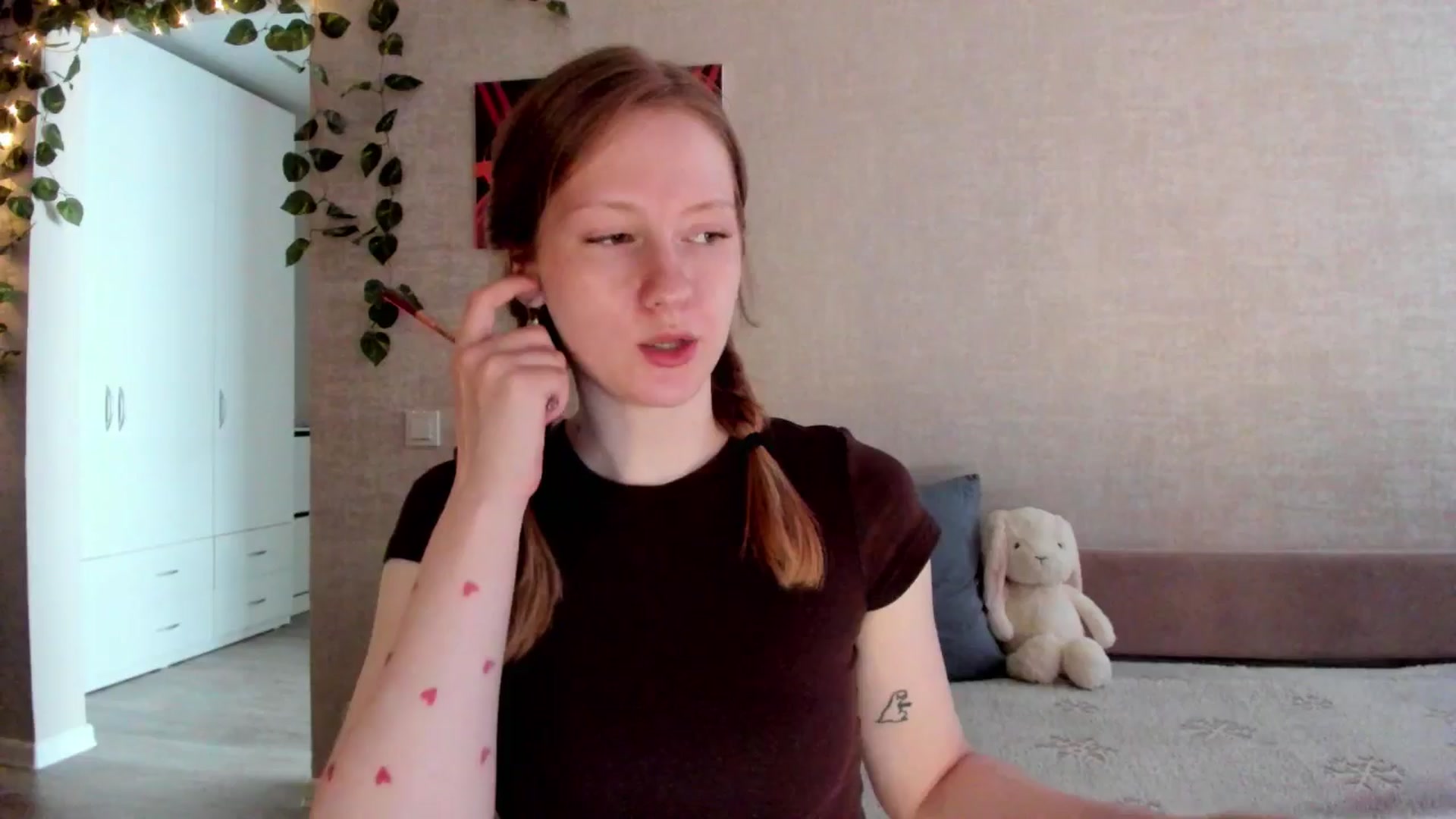 Gallery image thumbnail from girlyAlicey's myfreecams stream on, 06/29/2025, 04:34 image 7 of 20