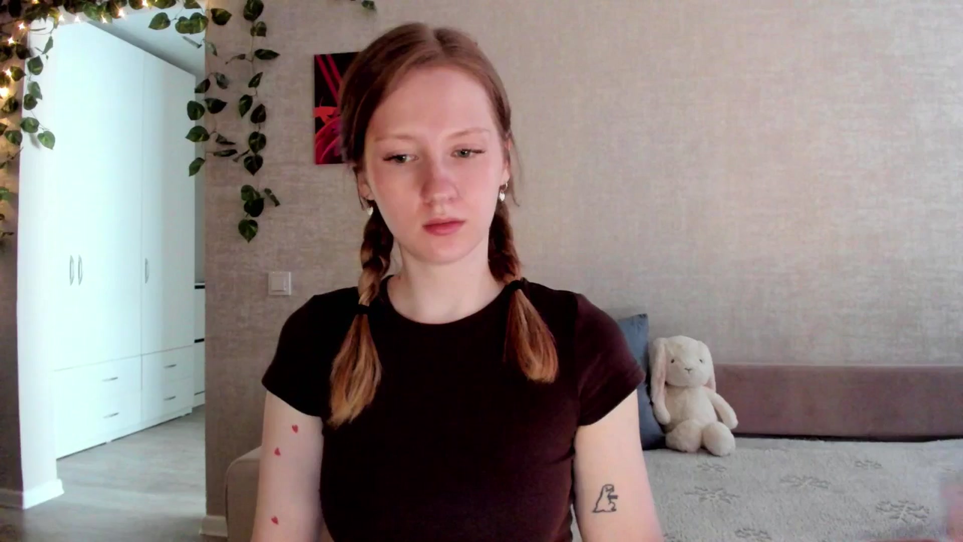 Gallery image thumbnail from girlyAlicey's myfreecams stream on, 06/29/2025, 04:34 image 4 of 20