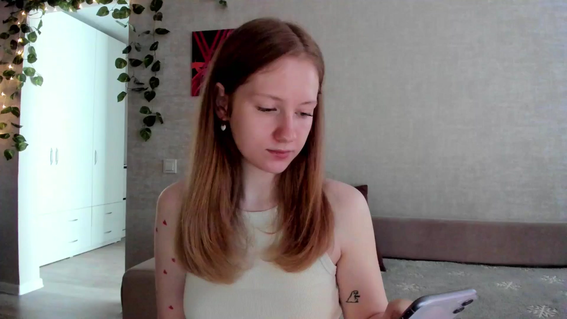 Gallery image thumbnail from girlyAlicey's myfreecams stream on, 07/04/2025, 03:35 image 8 of 20
