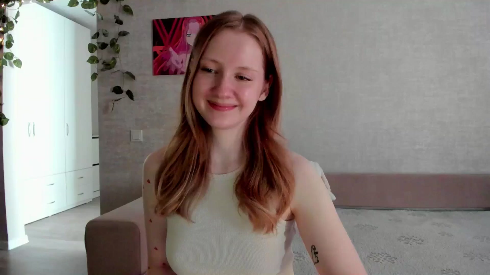 Gallery image thumbnail from girlyAlicey's myfreecams stream on, 08/01/2025, 02:42 image 13 of 20