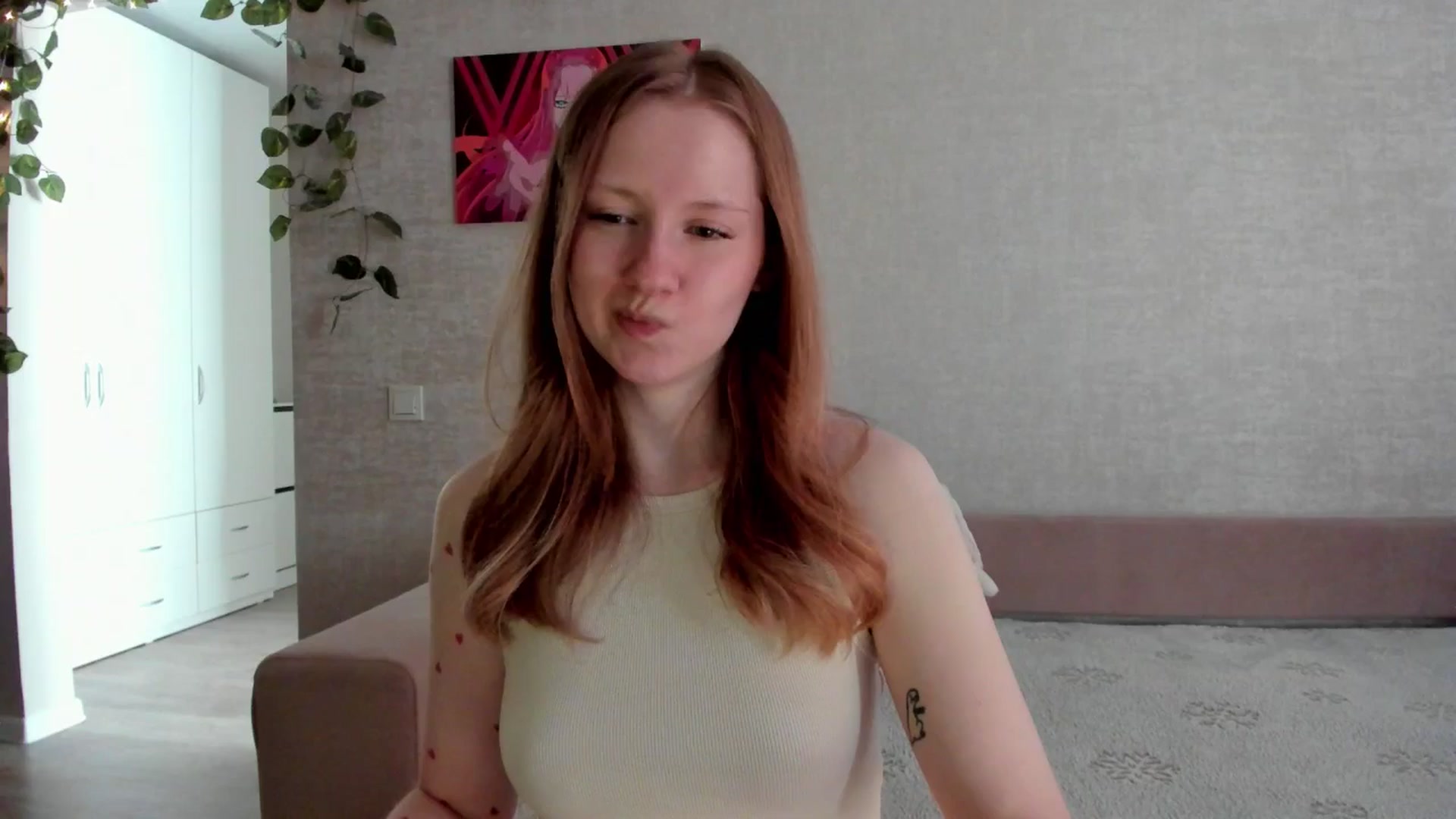 Gallery image thumbnail from girlyAlicey's myfreecams stream on, 08/01/2025, 02:42 image 19 of 20