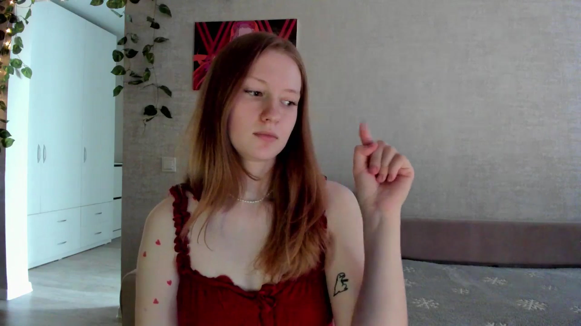 Gallery image thumbnail from girlyAlicey's myfreecams stream on, 08/10/2025, 05:36 image 10 of 20