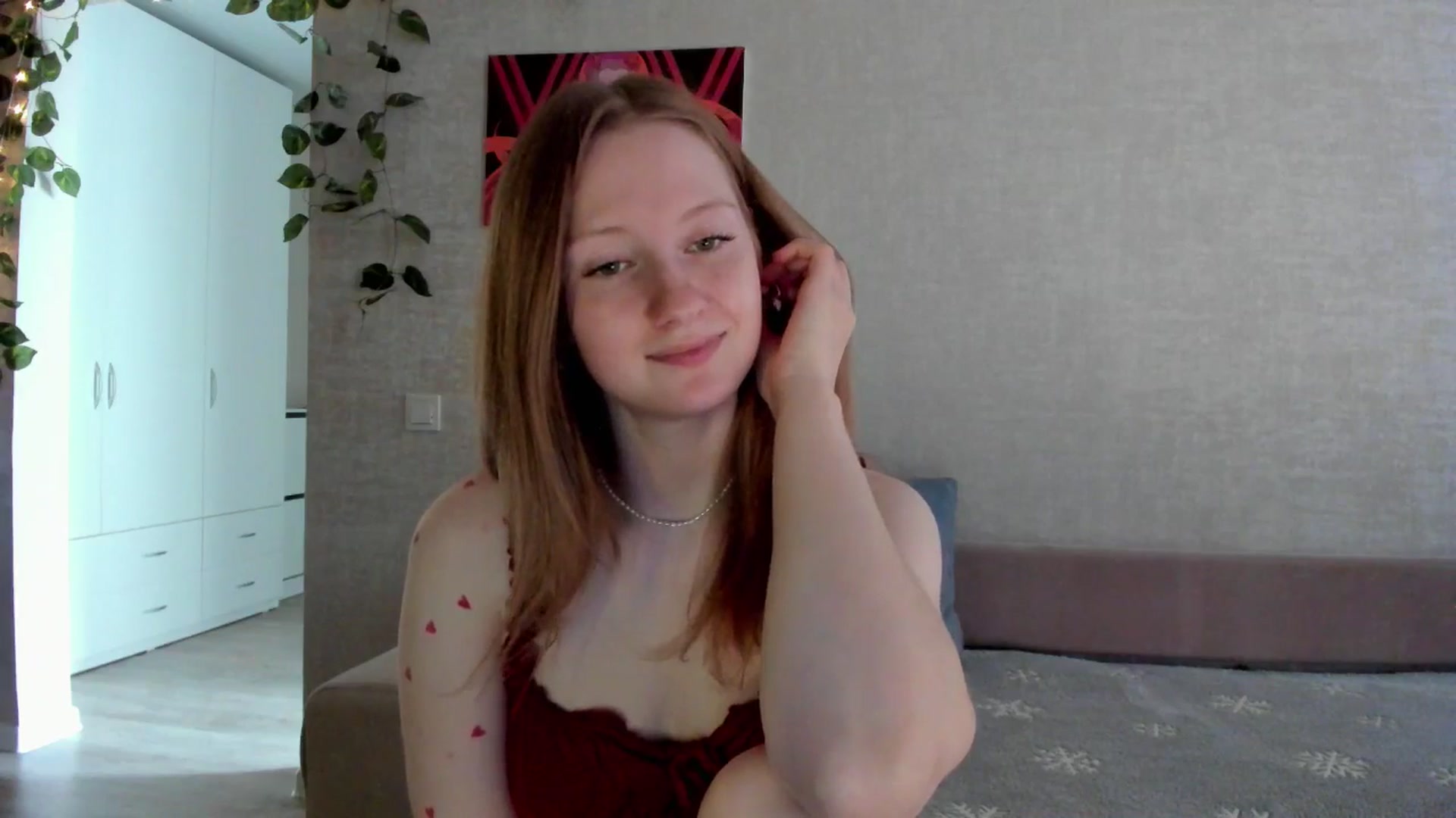 Gallery image thumbnail from girlyAlicey's myfreecams stream on, 08/10/2025, 05:36 image 12 of 20