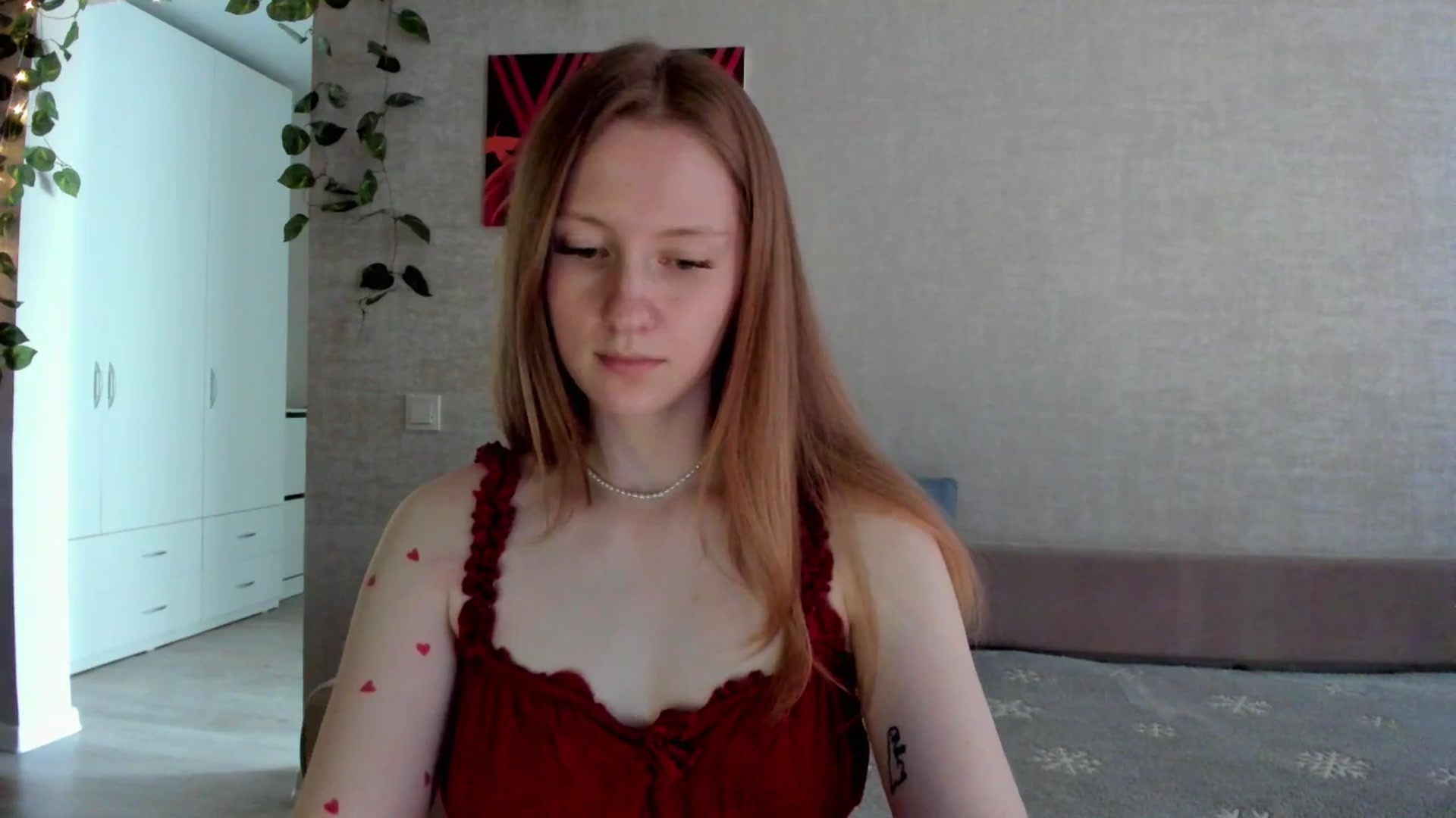 Gallery image thumbnail from girlyAlicey's myfreecams stream on, 08/10/2025, 05:36 image 11 of 20
