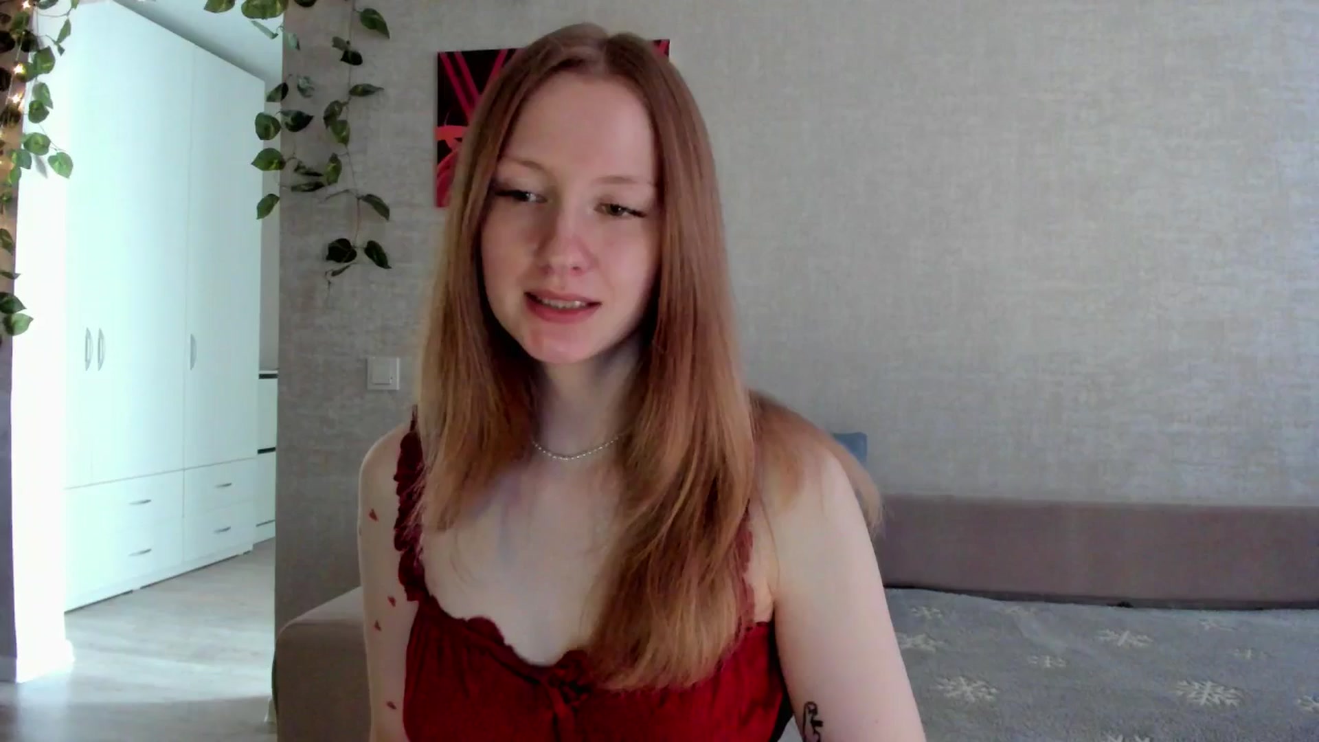 Gallery image thumbnail from girlyAlicey's myfreecams stream on, 08/10/2025, 05:36 image 4 of 20