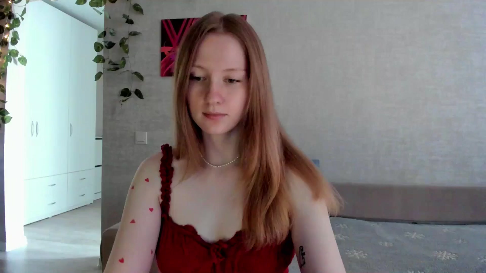 Gallery image thumbnail from girlyAlicey's myfreecams stream on, 08/10/2025, 05:36 image 3 of 20