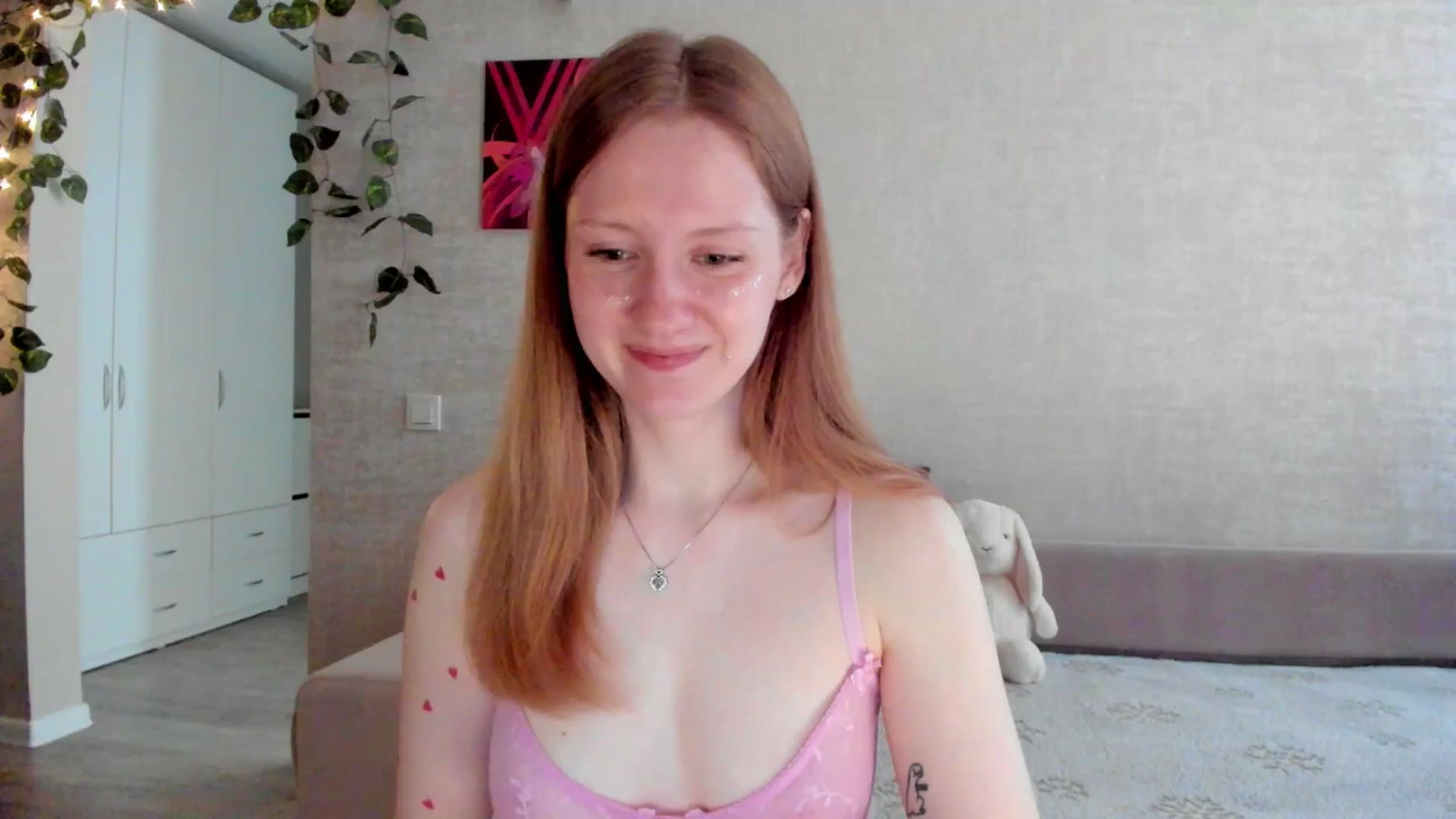 Gallery image thumbnail from girlyAlicey's myfreecams stream on, 08/16/2025, 04:23 image 9 of 20