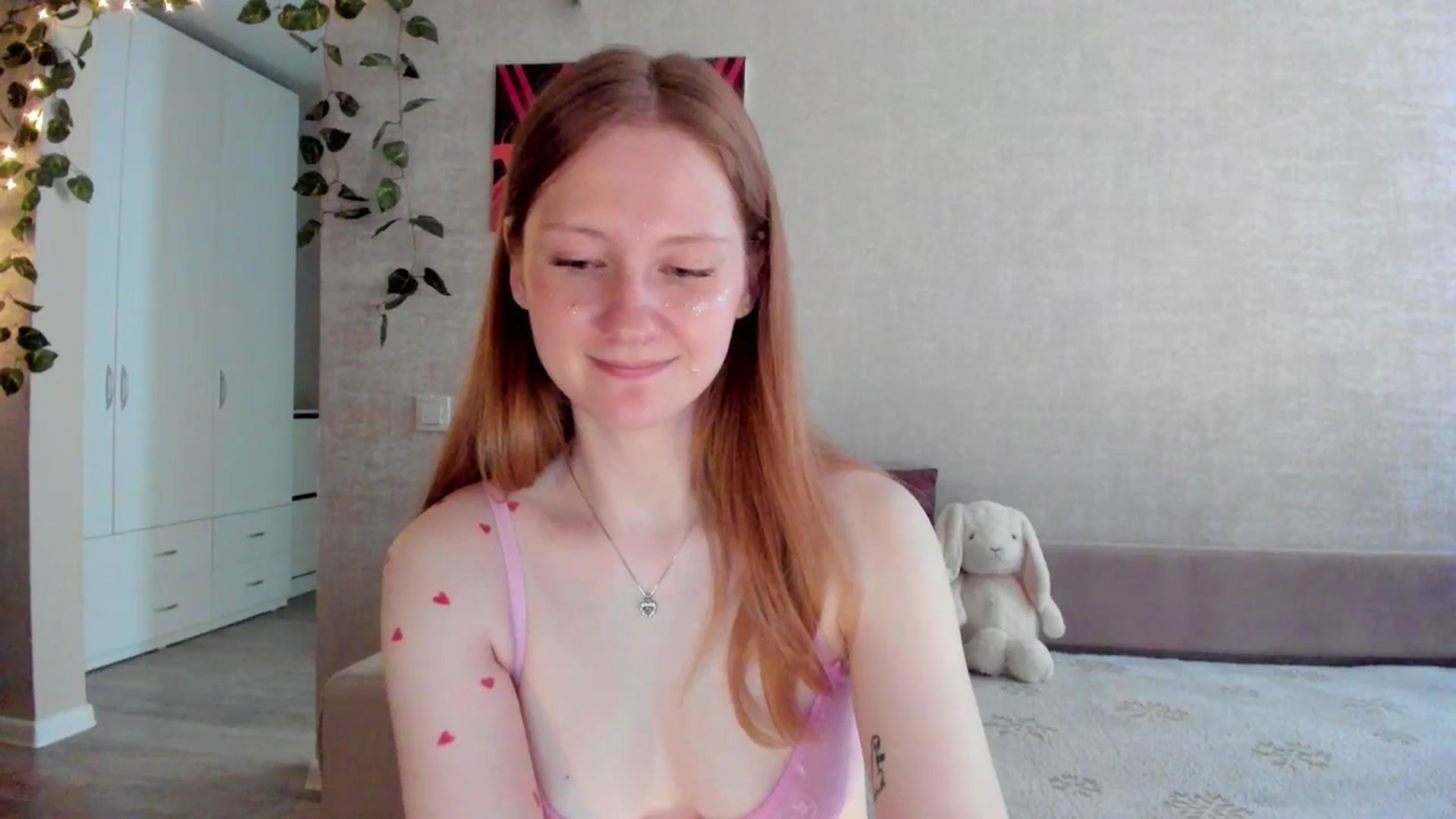 Gallery image thumbnail from girlyAlicey's myfreecams stream on, 08/16/2025, 04:23 image 11 of 20