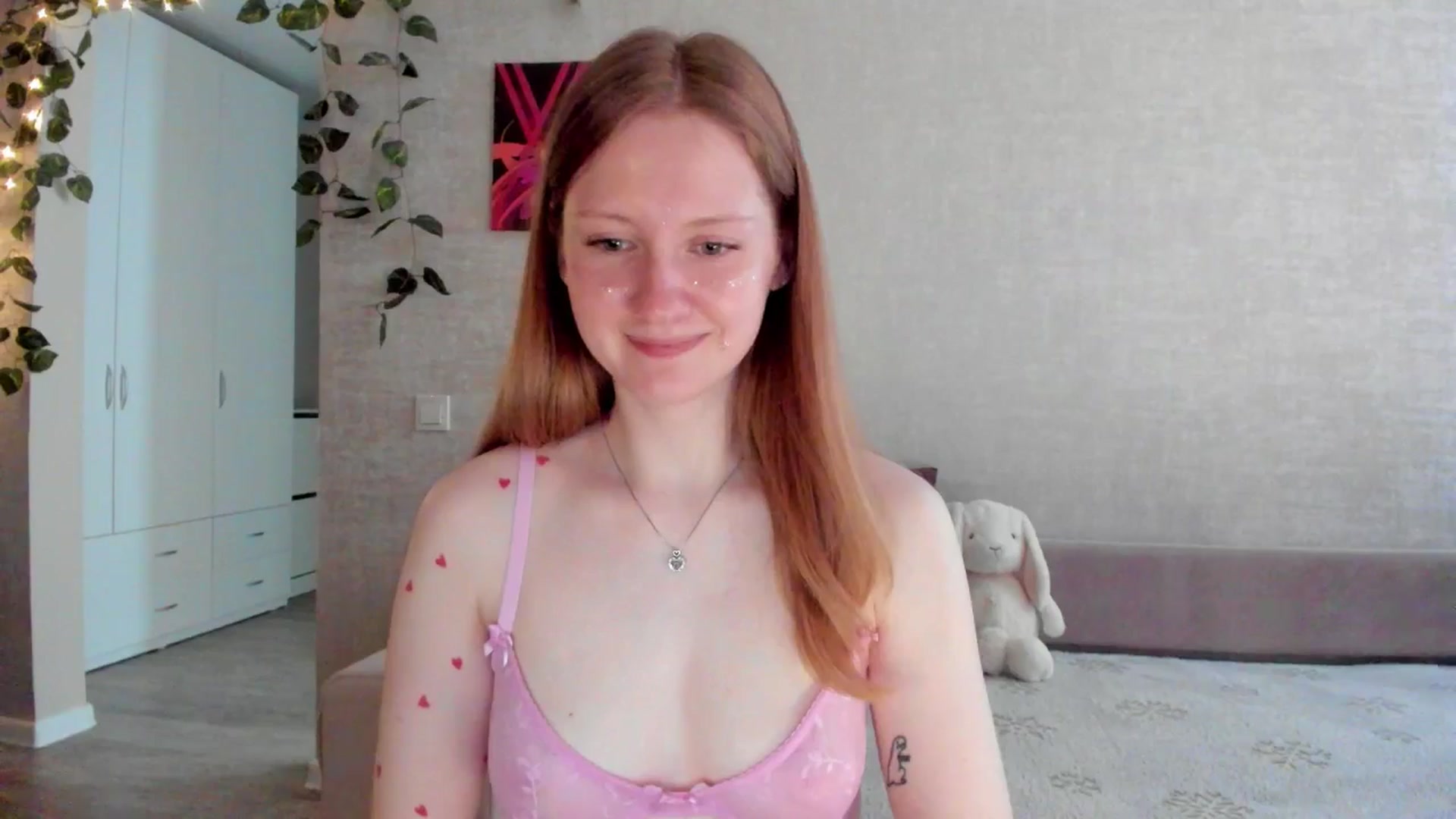 Gallery image thumbnail from girlyAlicey's myfreecams stream on, 08/16/2025, 04:23 image 13 of 20