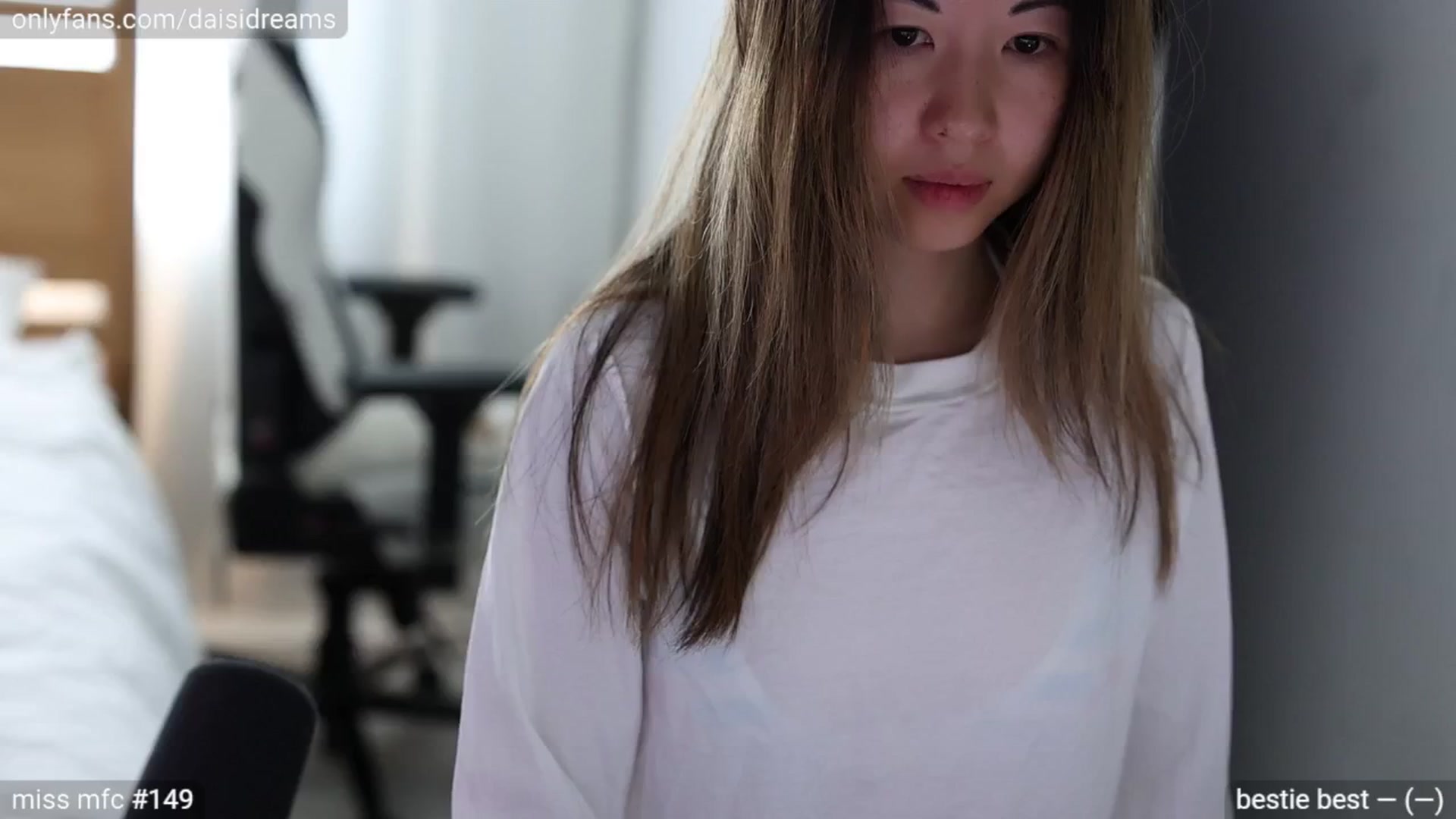 Gallery image thumbnail from glittertits's myfreecams stream on, 06/14/2024, 24:15 image 1 of 20