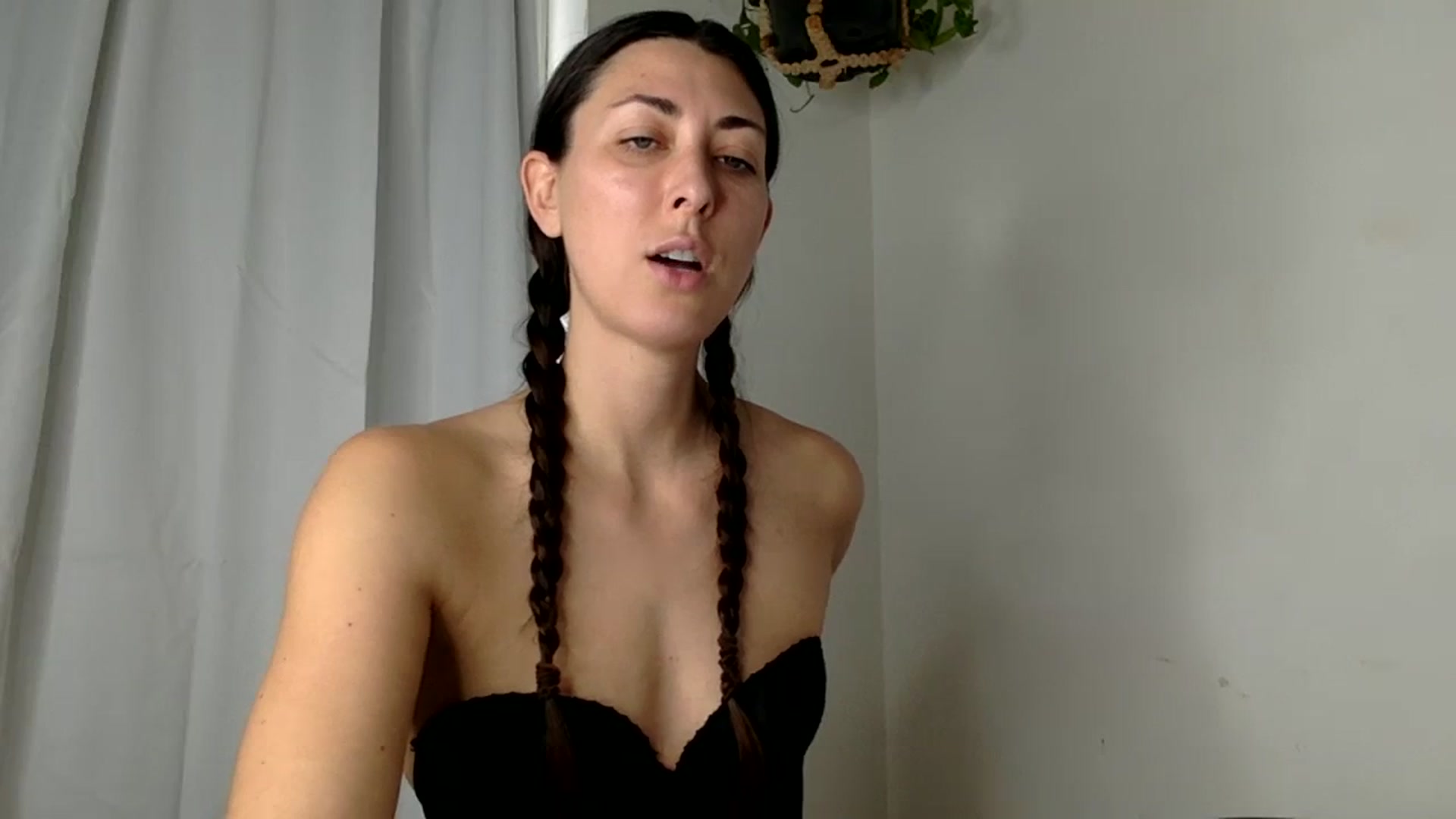 Gallery image thumbnail from goblingoddess's myfreecams stream on, 03/02/2024, 21:57 image 15 of 20
