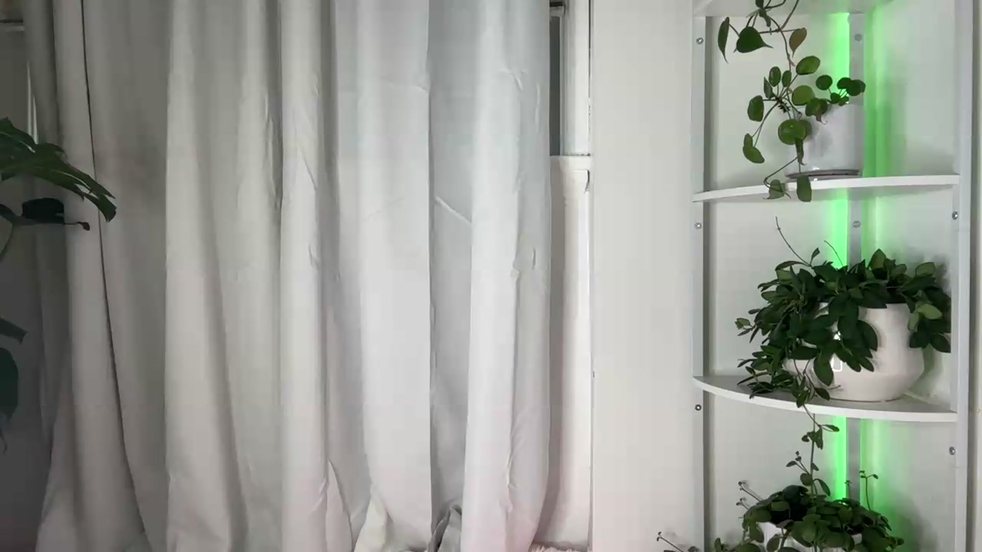 Gallery image thumbnail from goblingoddess's myfreecams stream on, 06/19/2026, 16:33 image 17 of 20