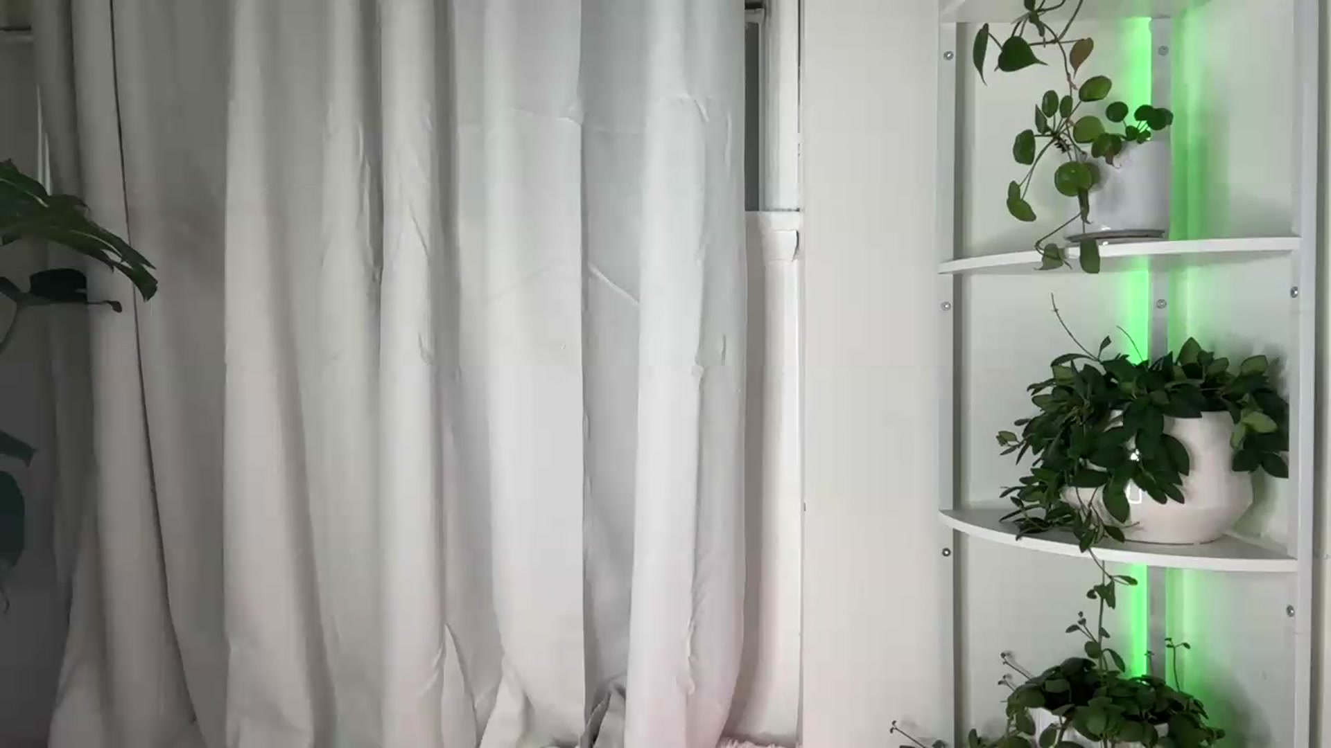 Gallery image thumbnail from goblingoddess's myfreecams stream on, 06/19/2026, 16:33 image 19 of 20