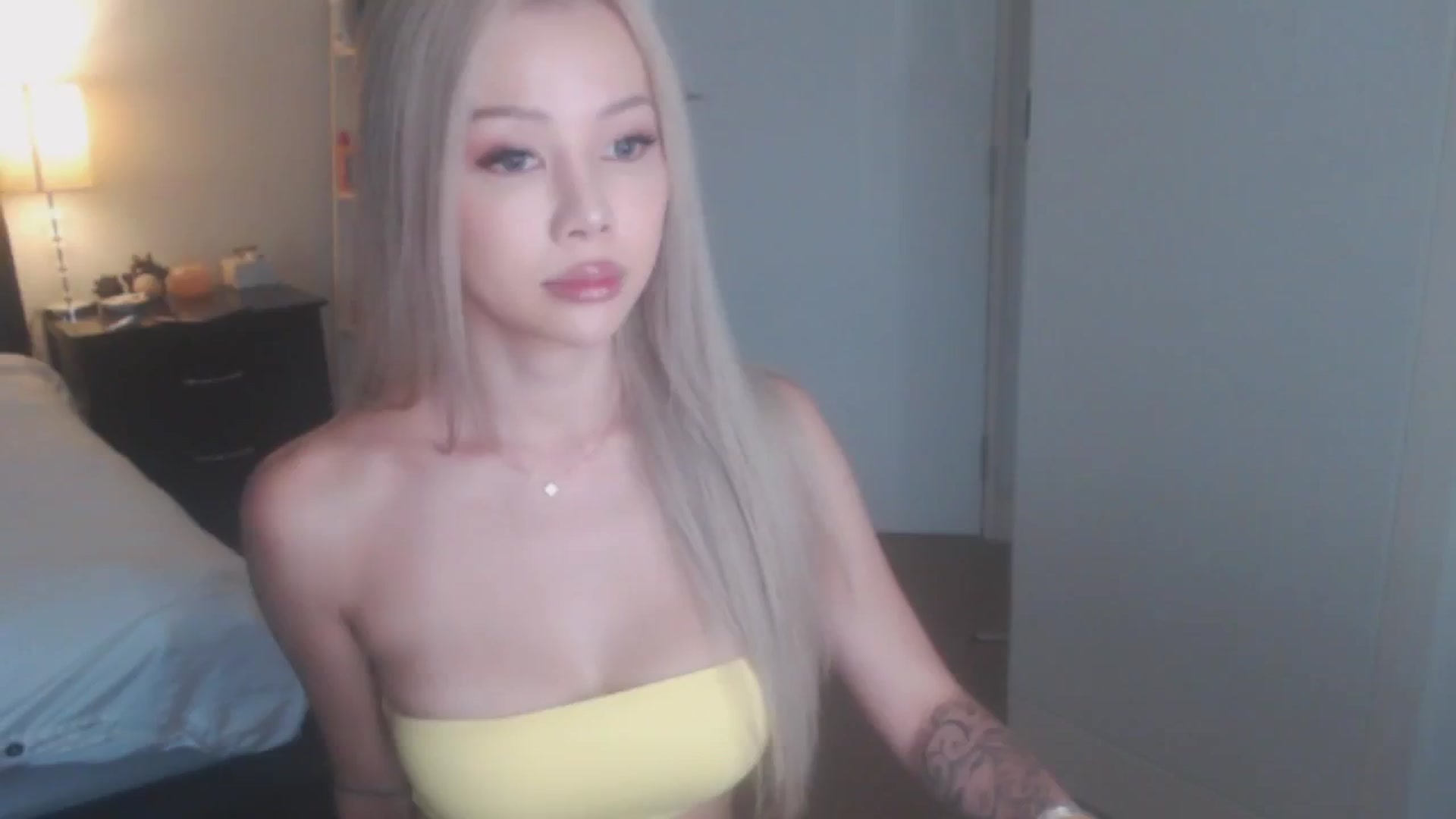 Gallery image thumbnail from goddessK1RA's myfreecams stream on, 02/11/2026, 05:48 image 6 of 20