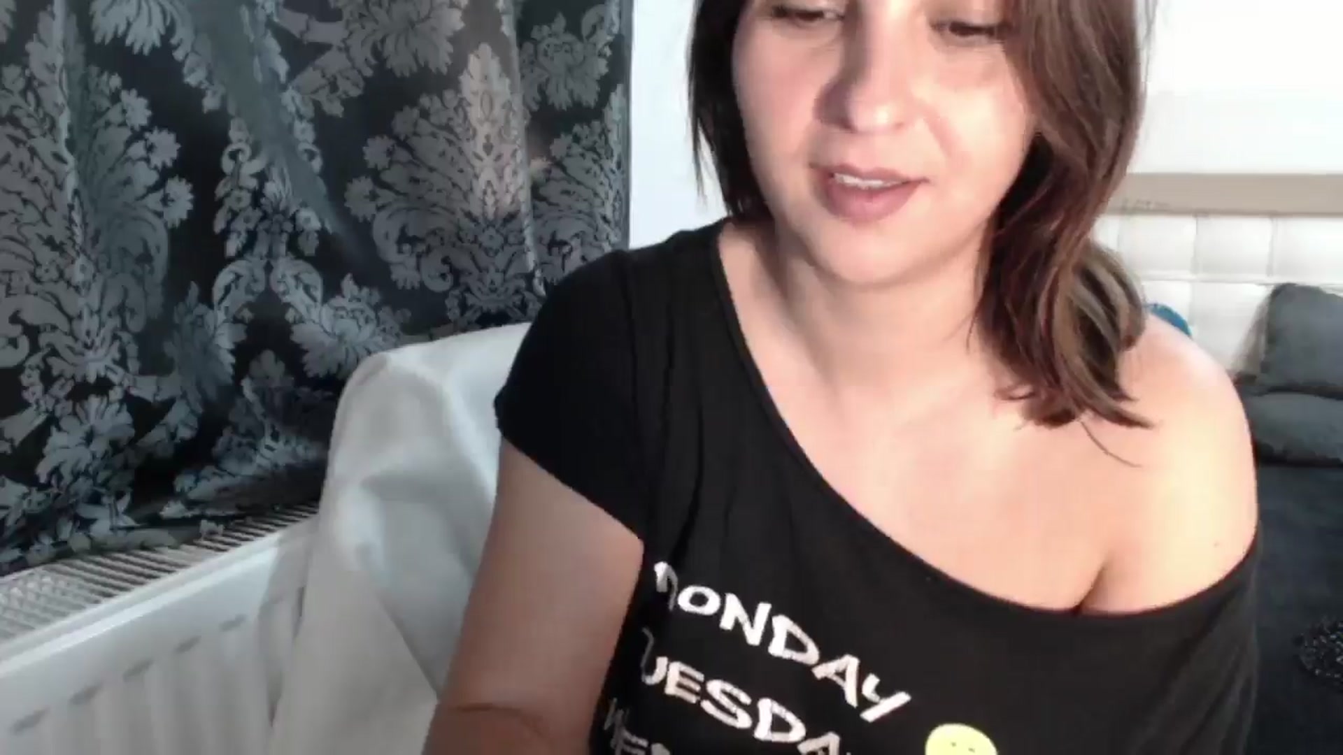 Gallery image thumbnail from goddessMMM's myfreecams stream on, 12/31/2024, 11:44 image 15 of 20