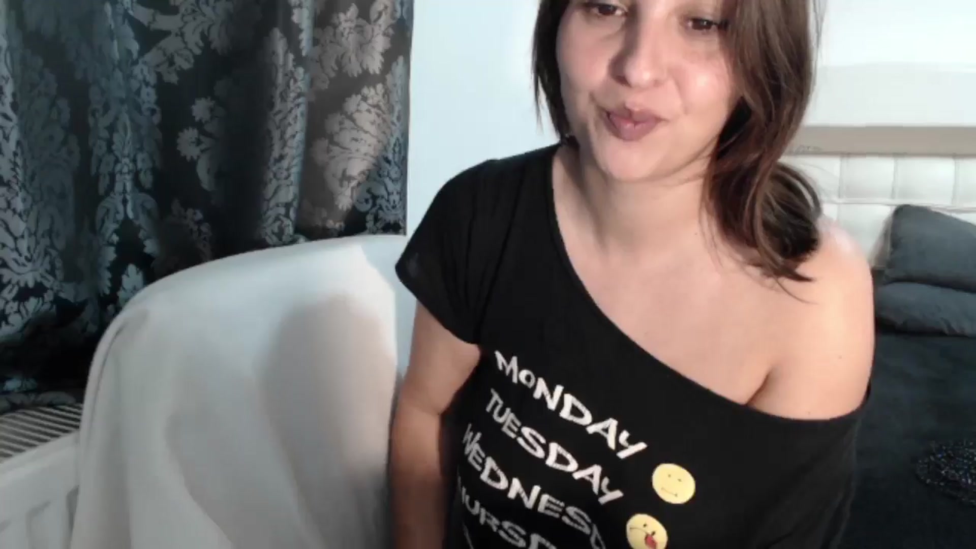 Gallery image thumbnail from goddessMMM's myfreecams stream on, 12/31/2024, 11:44 image 19 of 20