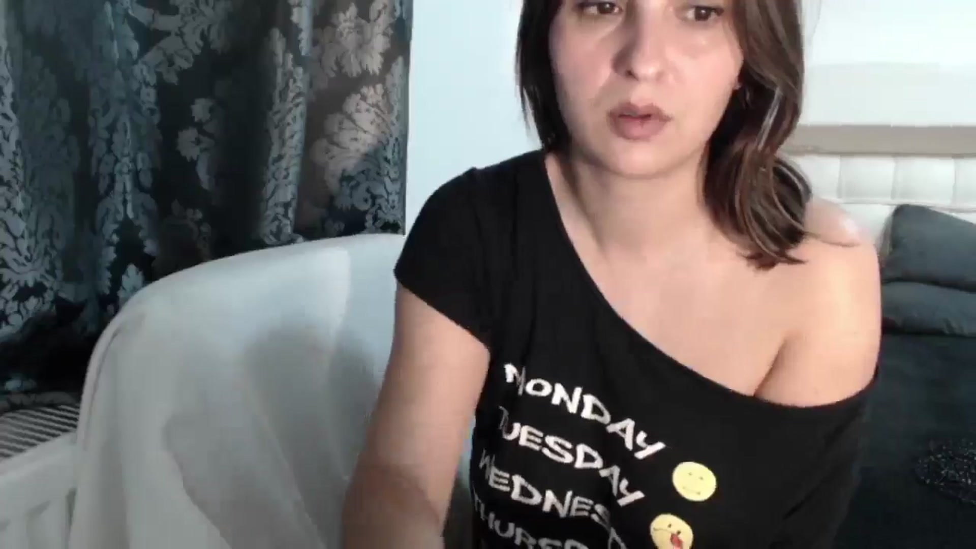 Gallery image thumbnail from goddessMMM's myfreecams stream on, 12/31/2024, 11:44 image 20 of 20