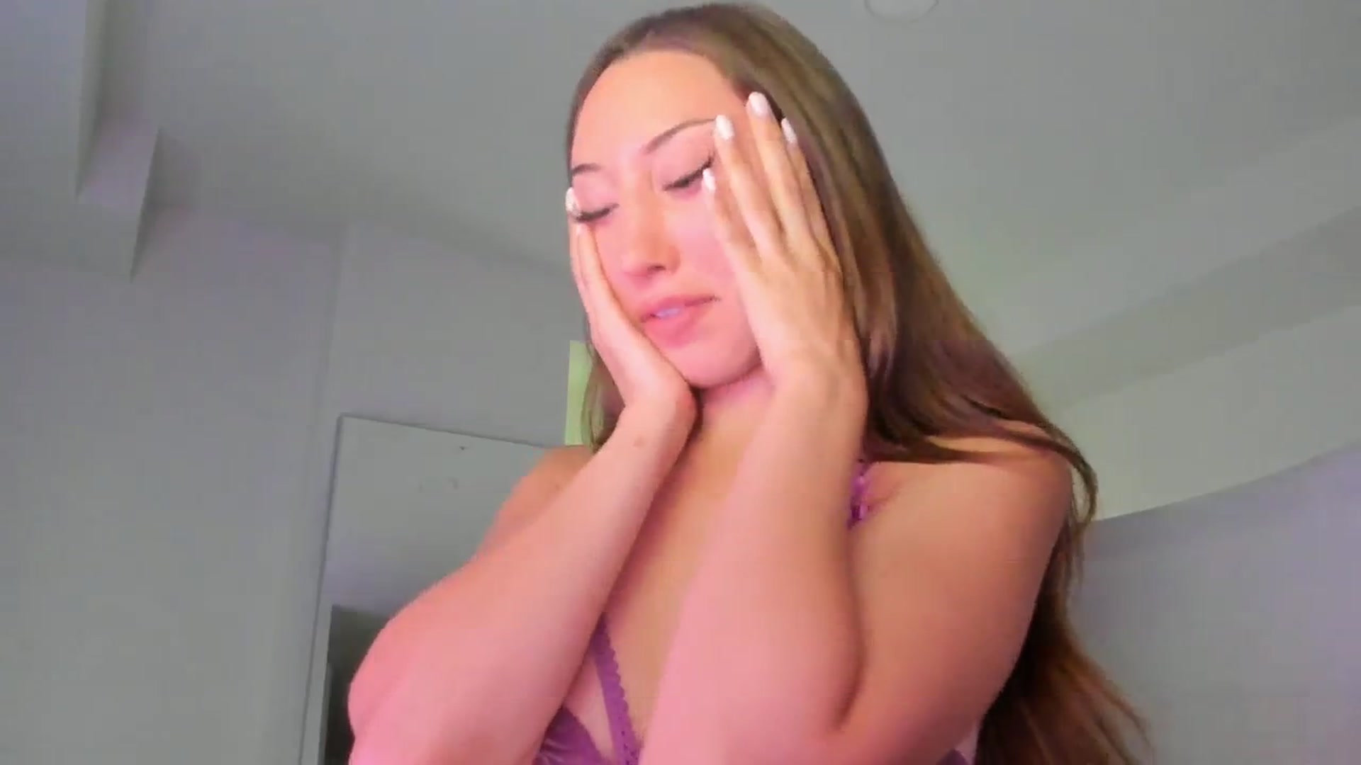 Gallery image thumbnail from goddessccleo's myfreecams stream on, 08/16/2024, 02:08 image 18 of 20