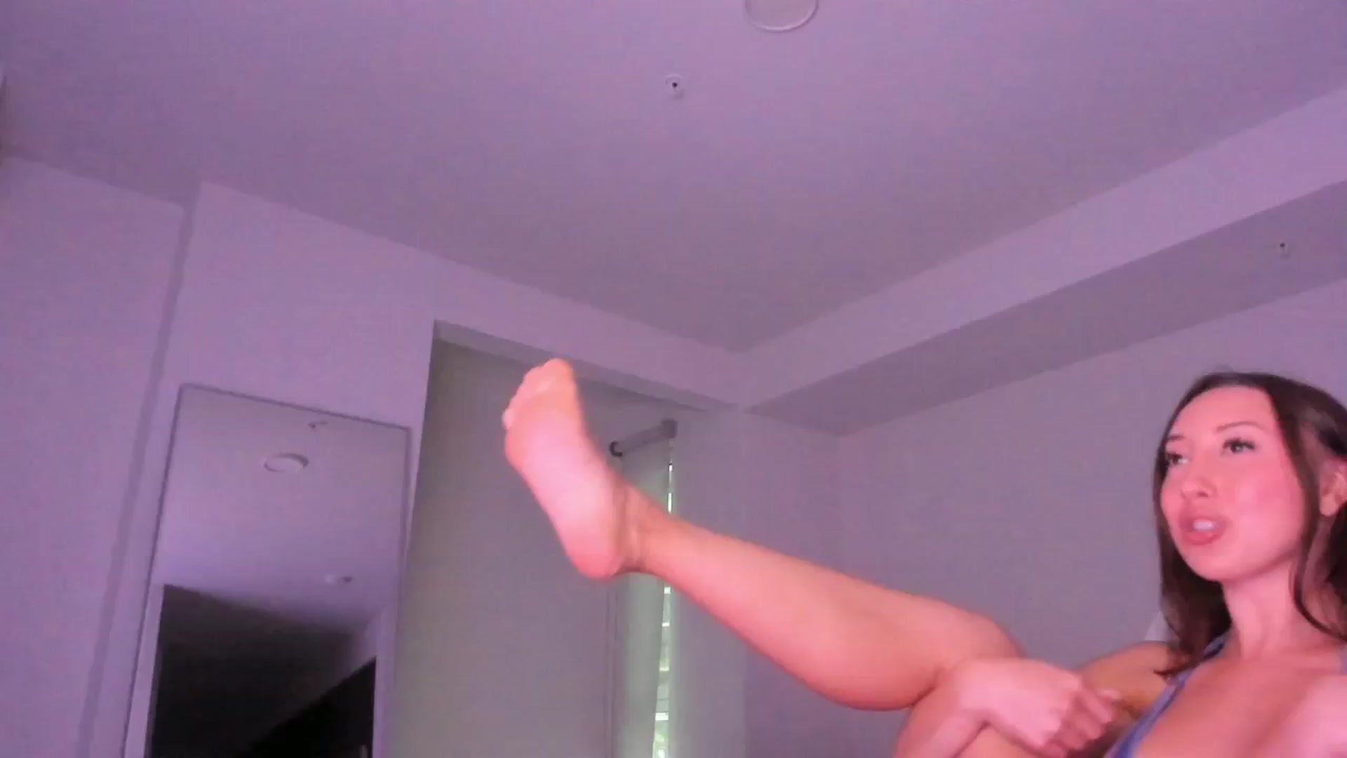Gallery image thumbnail from goddessccleo's myfreecams stream on, 08/17/2024, 04:02 image 12 of 20