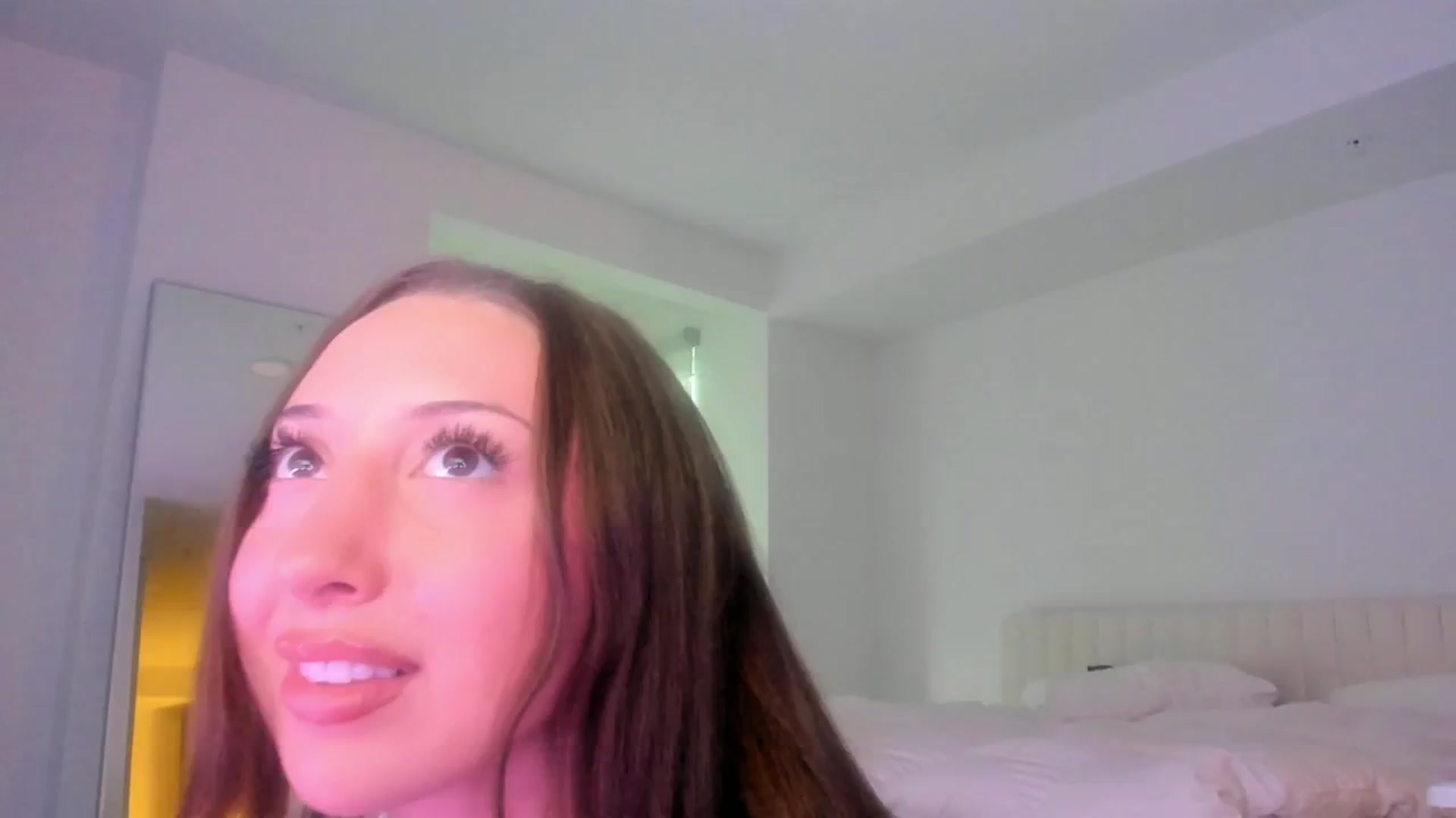 Gallery image thumbnail from goddessccleo's myfreecams stream on, 08/18/2024, 02:43 image 15 of 20