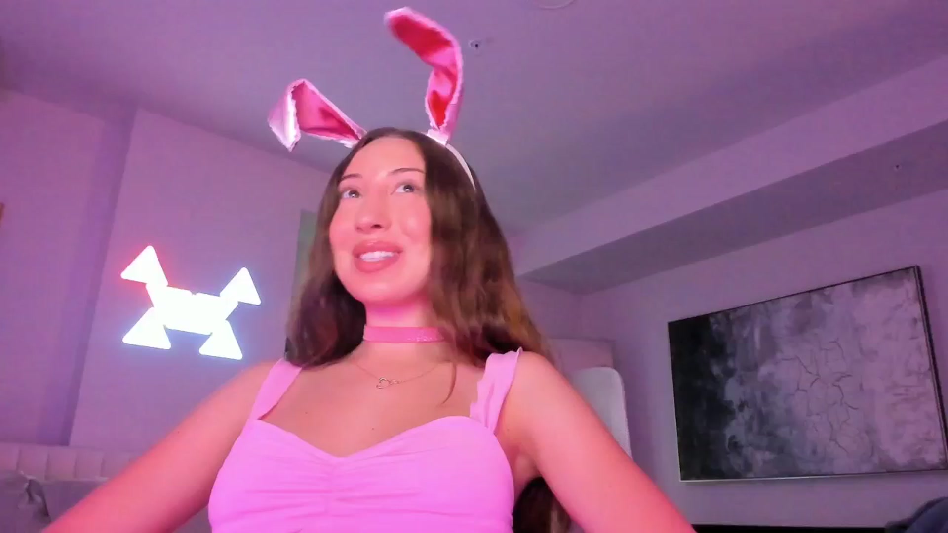 Gallery image thumbnail from goddessccleo's myfreecams stream on, 10/22/2024, 01:22 image 10 of 20