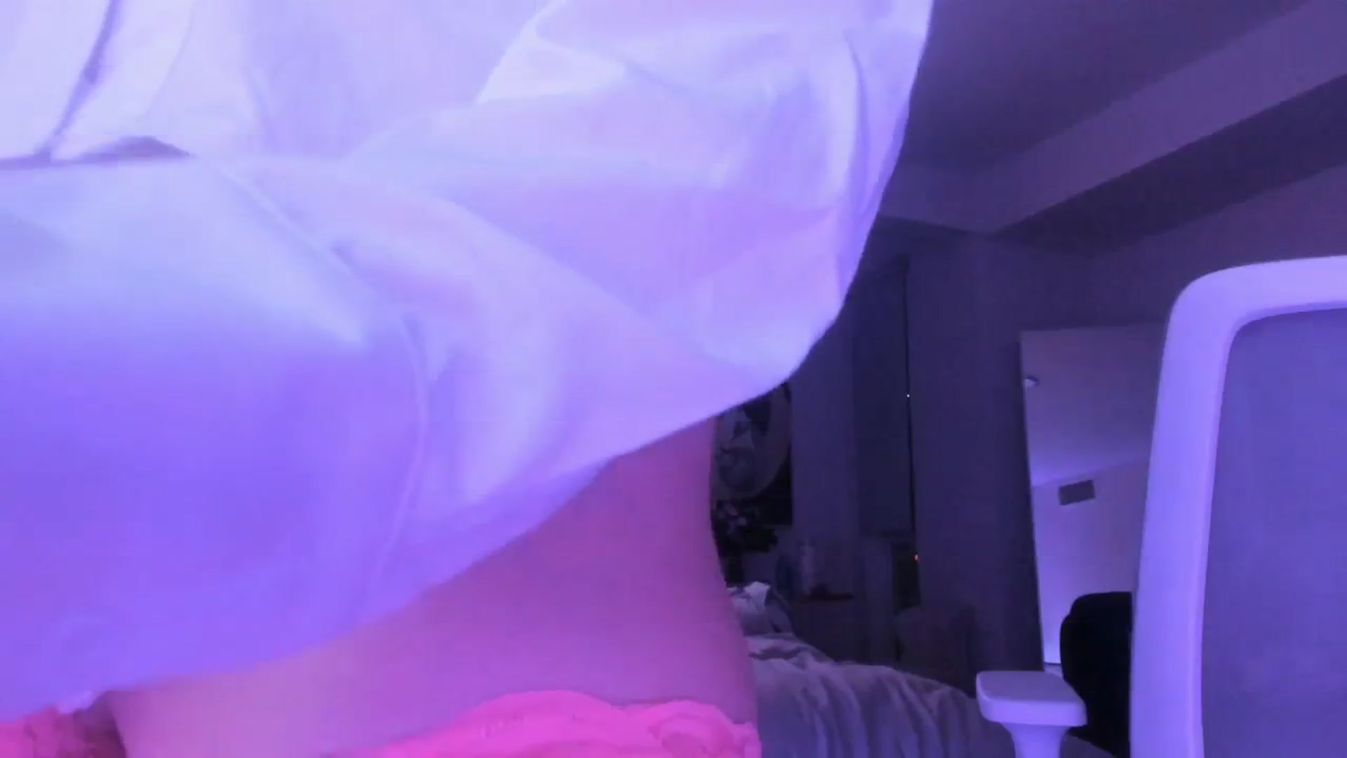 Gallery image thumbnail from goddessccleo's myfreecams stream on, 12/13/2024, 01:35 image 13 of 20