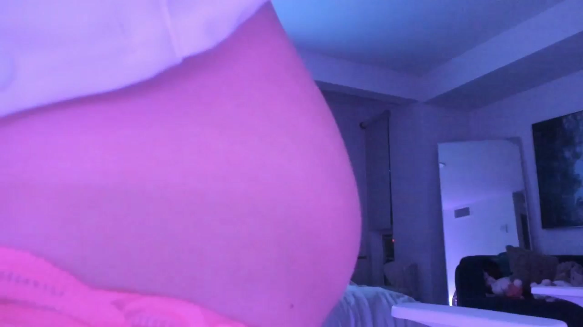 Gallery image thumbnail from goddessccleo's myfreecams stream on, 12/13/2024, 01:35 image 10 of 20