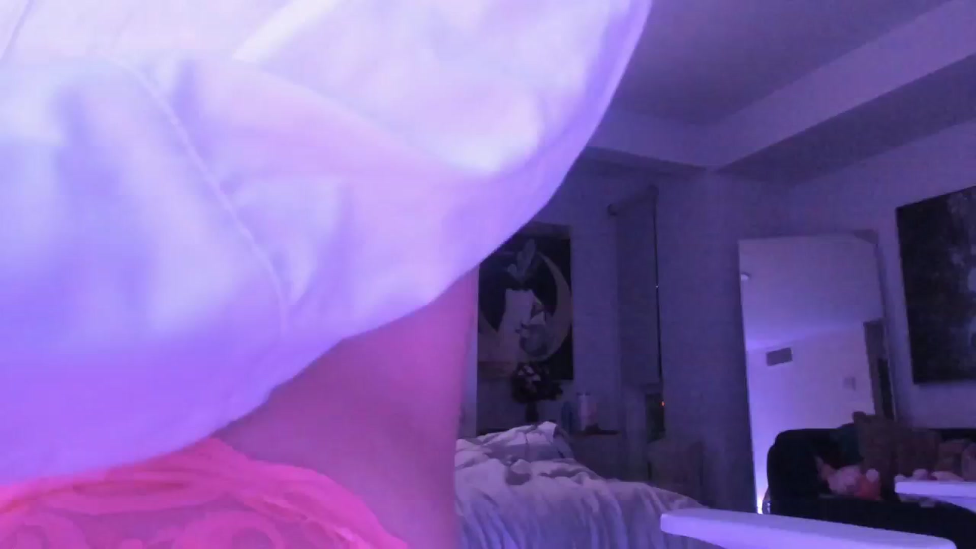 Gallery image thumbnail from goddessccleo's myfreecams stream on, 12/13/2024, 01:35 image 12 of 20