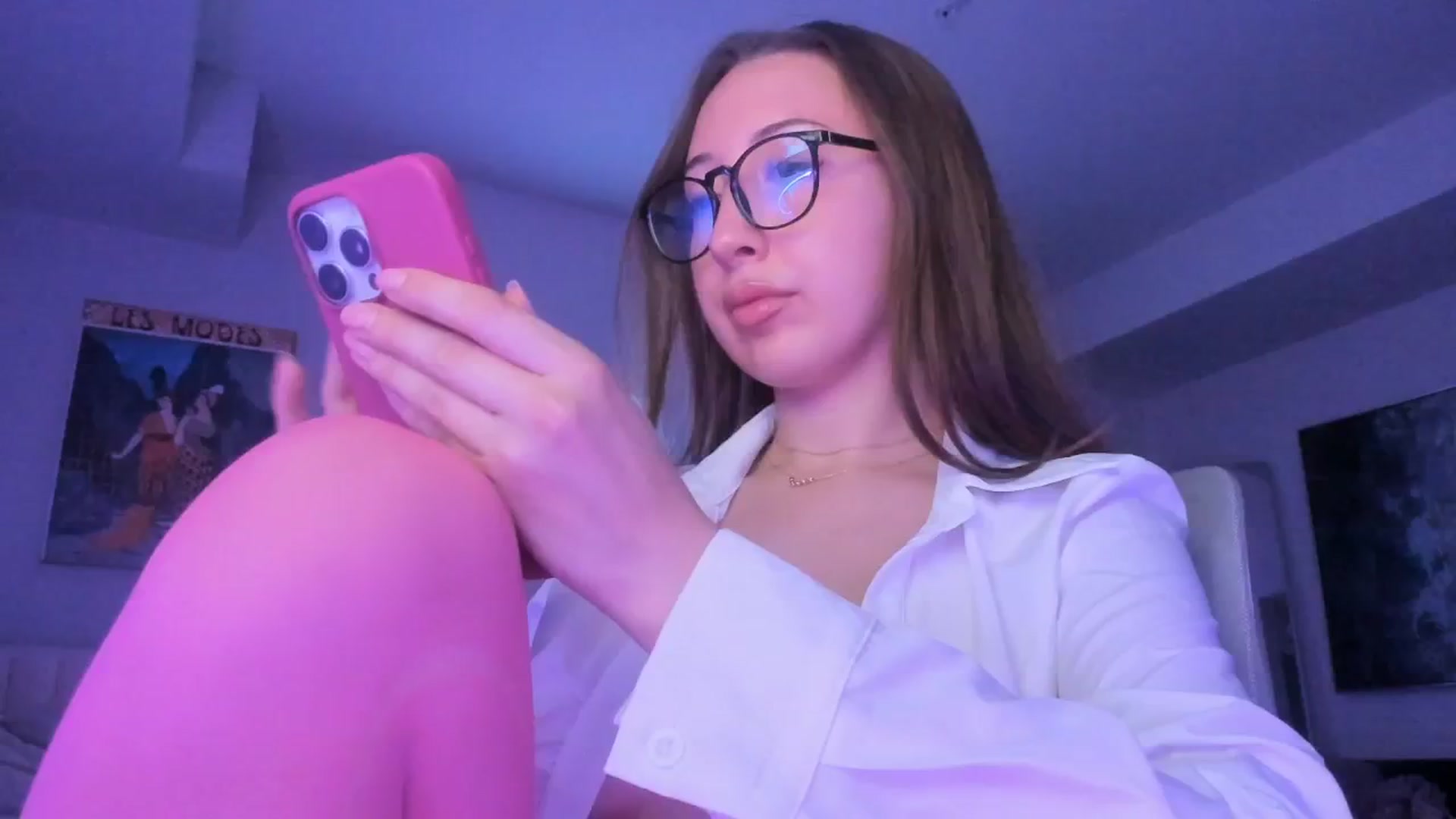 Gallery image thumbnail from goddessccleo's myfreecams stream on, 12/13/2024, 03:57 image 16 of 20