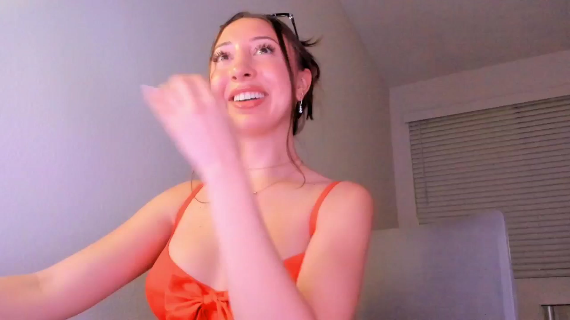 Gallery image thumbnail from goddessccleo's myfreecams stream on, 12/22/2024, 02:42 image 13 of 20