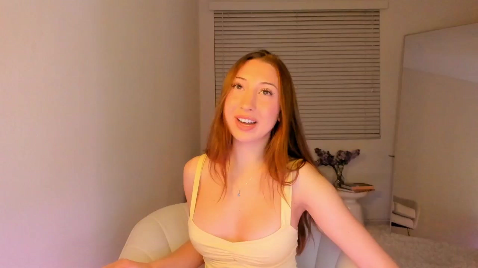 Gallery image thumbnail from goddessccleo's myfreecams stream on, 01/08/2025, 03:35 image 16 of 20