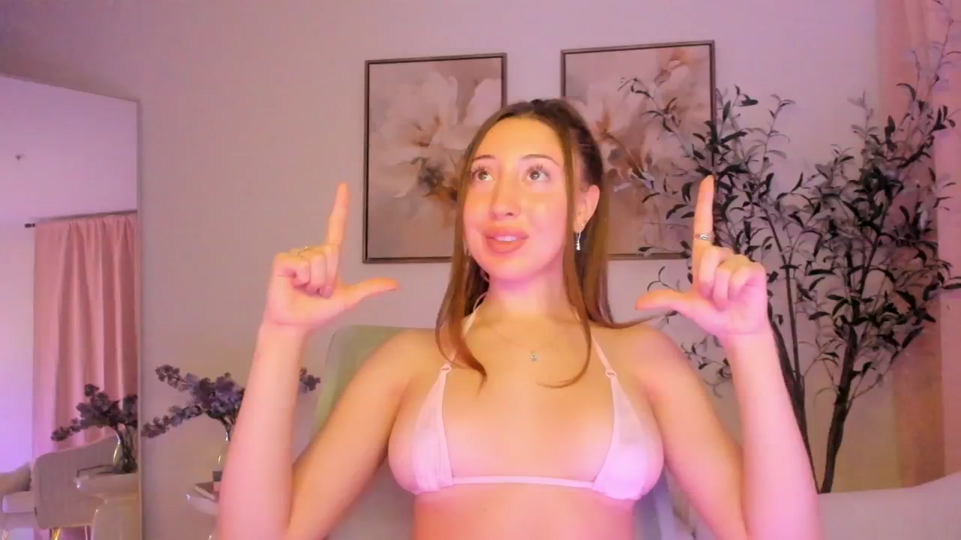 Gallery image thumbnail from goddessccleo's myfreecams stream on, 01/21/2025, 03:31 image 13 of 20