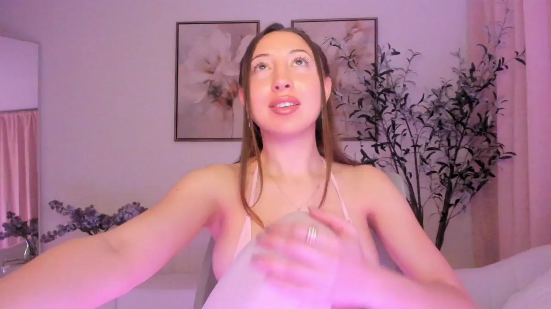 Gallery image thumbnail from goddessccleo's myfreecams stream on, 01/21/2025, 05:12 image 16 of 20
