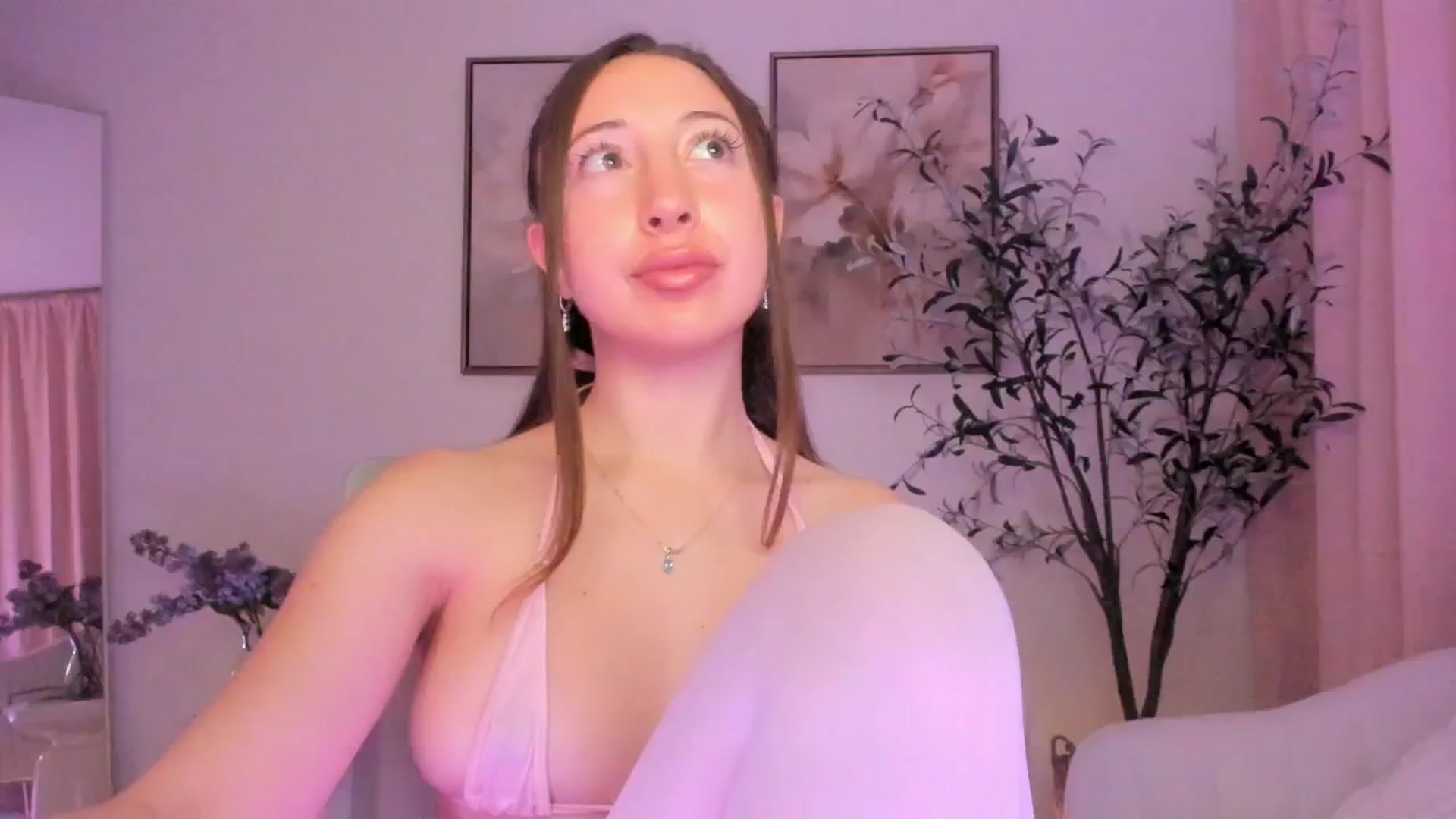 Gallery image thumbnail from goddessccleo's myfreecams stream on, 01/21/2025, 05:54 image 13 of 20