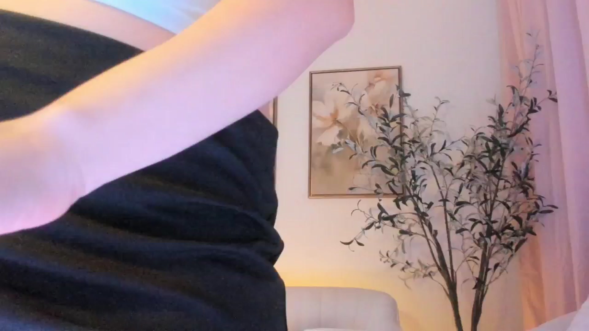 Gallery image thumbnail from goddessccleo's myfreecams stream on, 01/31/2025, 02:14 image 17 of 20