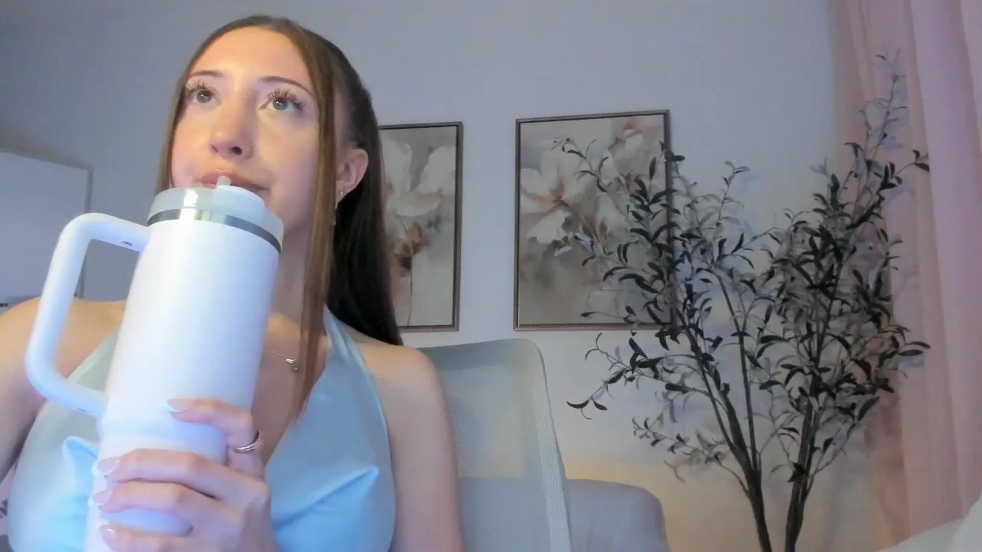 Gallery image thumbnail from goddessccleo's myfreecams stream on, 01/31/2025, 02:14 image 16 of 20