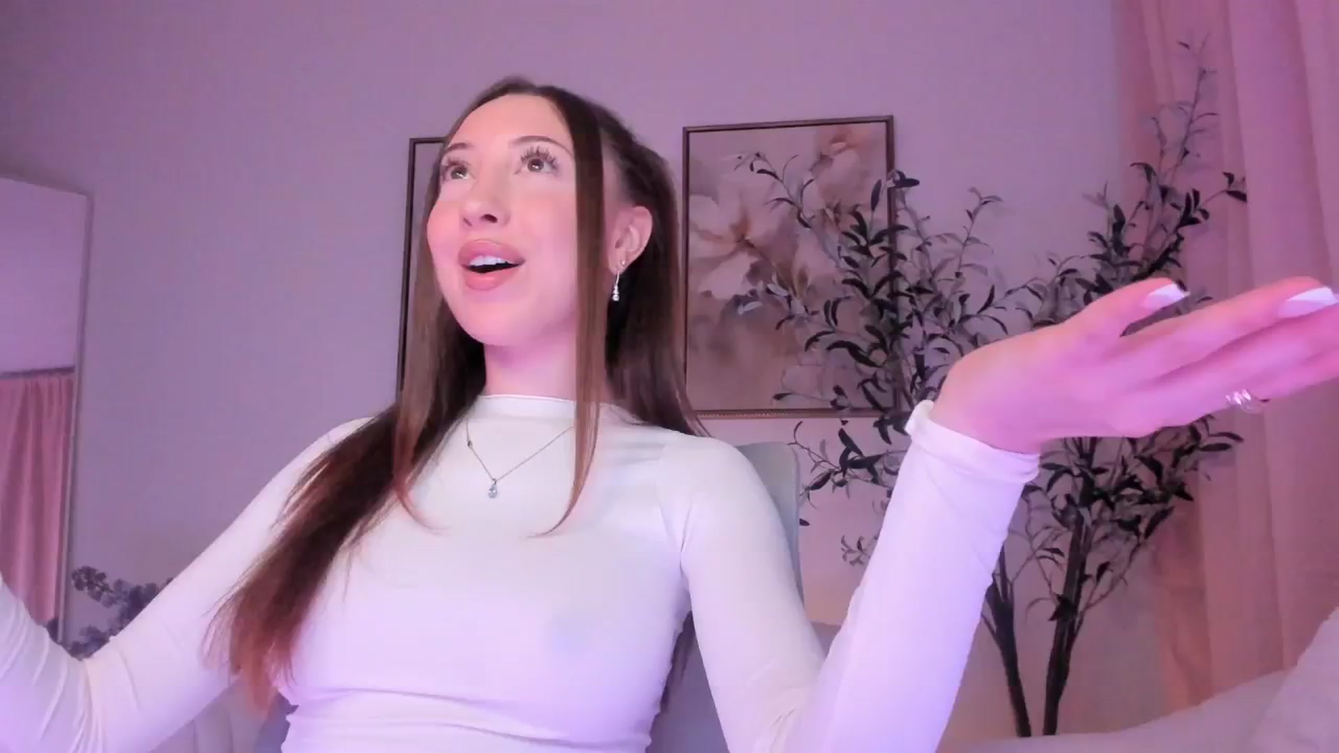 Gallery image thumbnail from goddessccleo's myfreecams stream on, 02/01/2025, 01:57 image 2 of 20