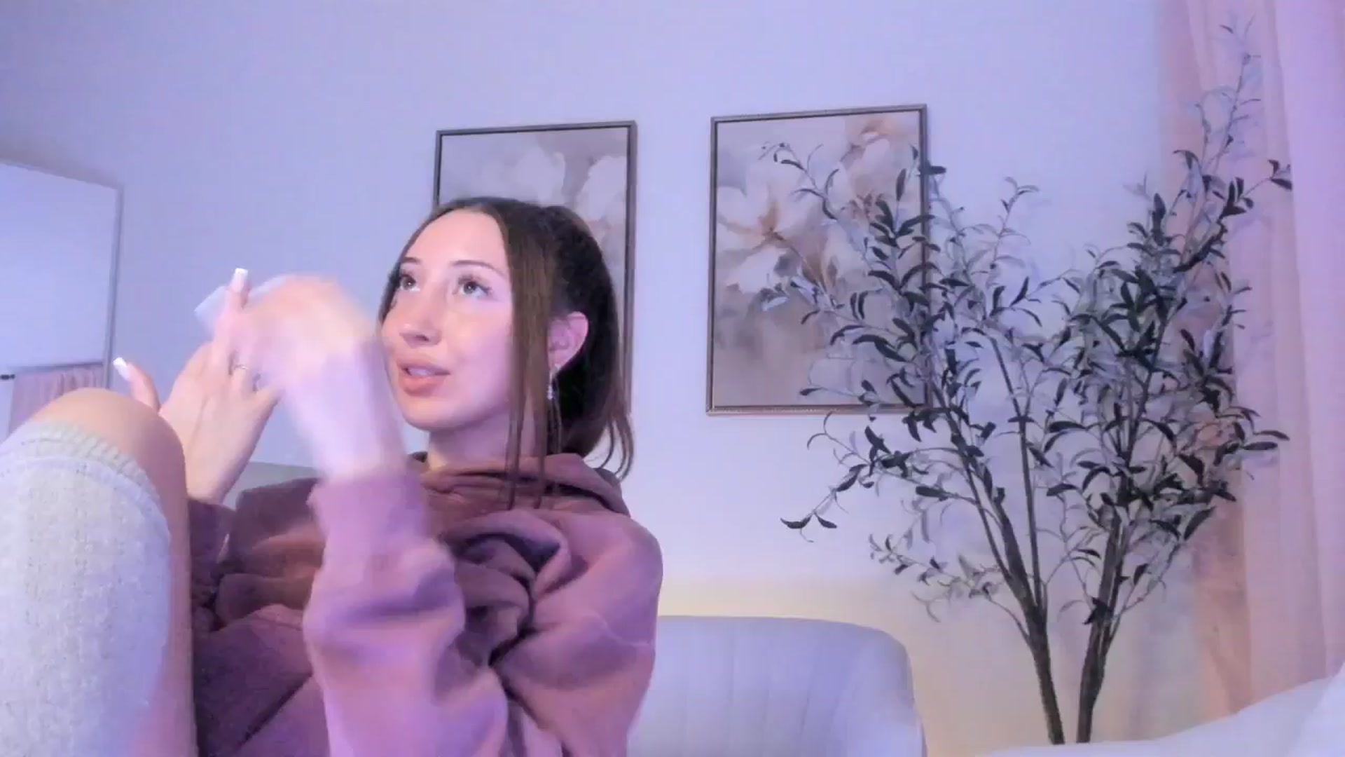Gallery image thumbnail from goddessccleo's myfreecams stream on, 02/02/2025, 07:19 image 17 of 20