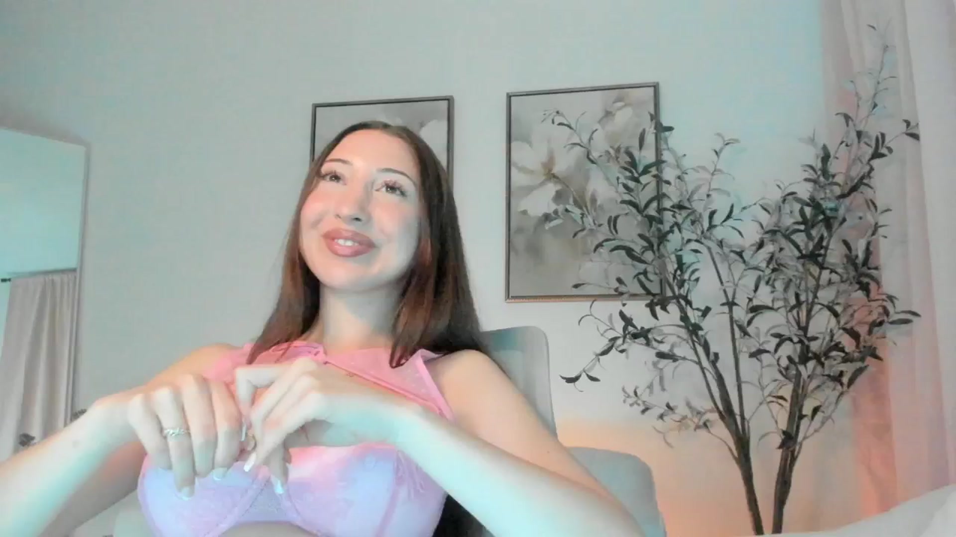 Gallery image thumbnail from goddessccleo's myfreecams stream on, 02/04/2025, 05:05 image 9 of 20
