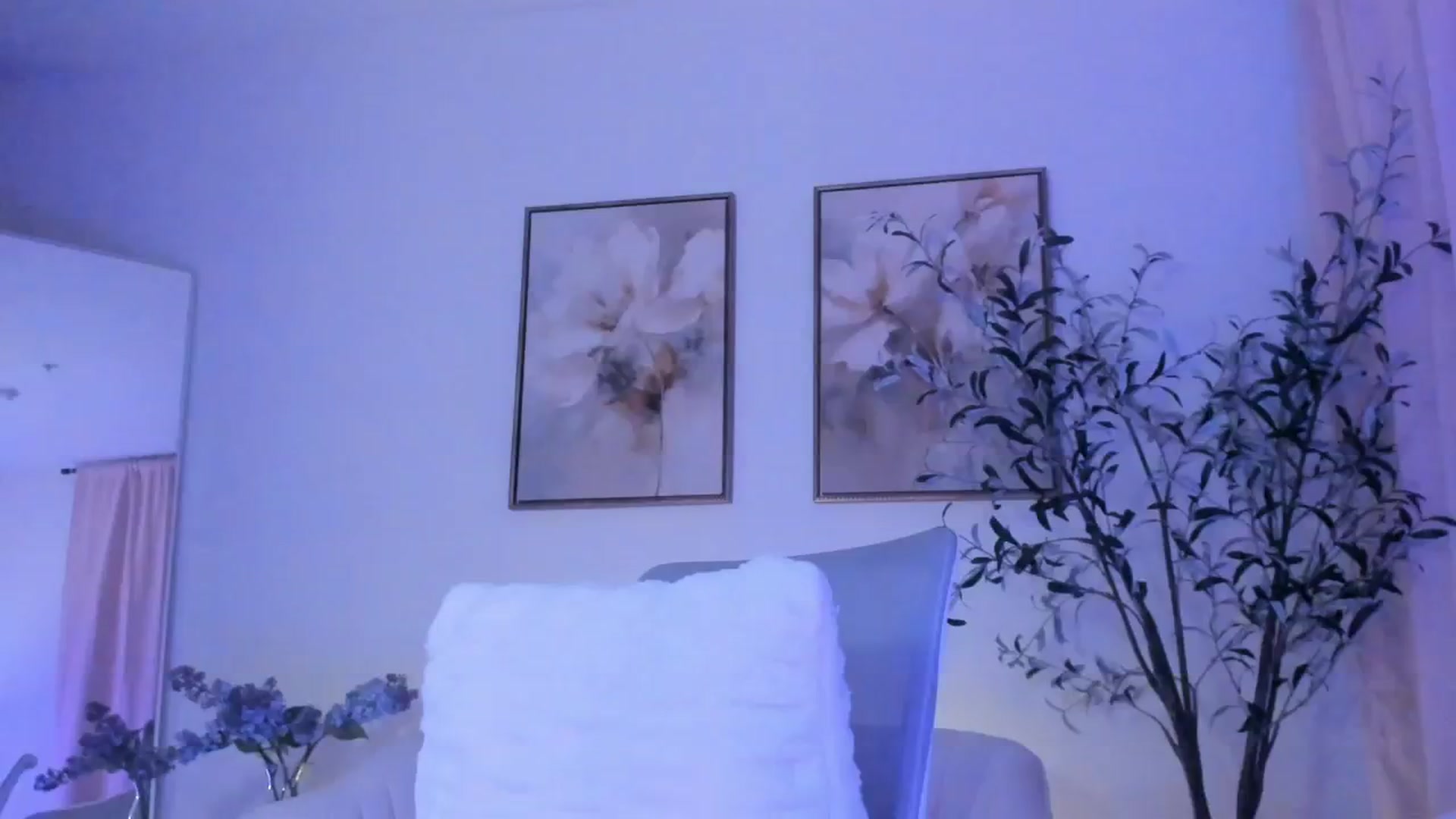 Gallery image thumbnail from goddessccleo's myfreecams stream on, 02/17/2025, 04:22 image 14 of 20
