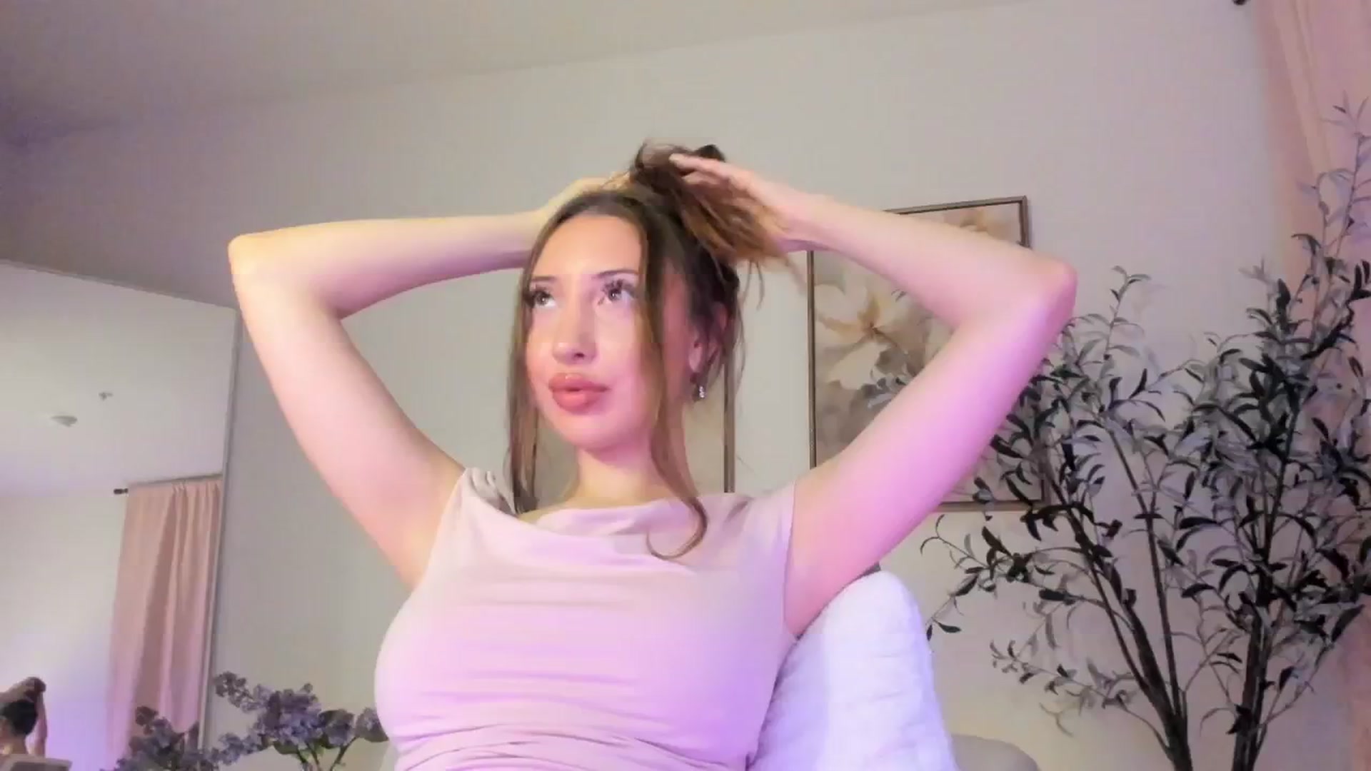 Gallery image thumbnail from goddessccleo's myfreecams stream on, 02/19/2025, 05:30 image 10 of 20