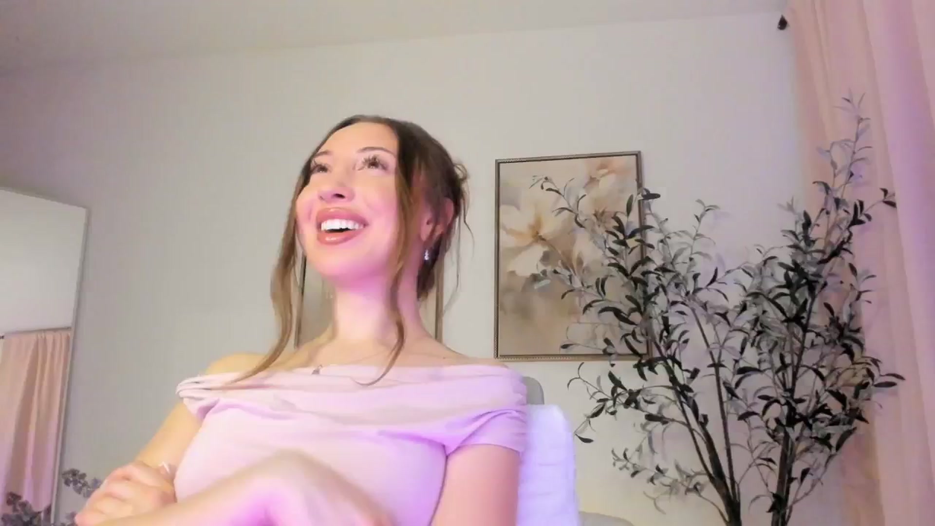 Gallery image thumbnail from goddessccleo's myfreecams stream on, 02/19/2025, 05:30 image 13 of 20