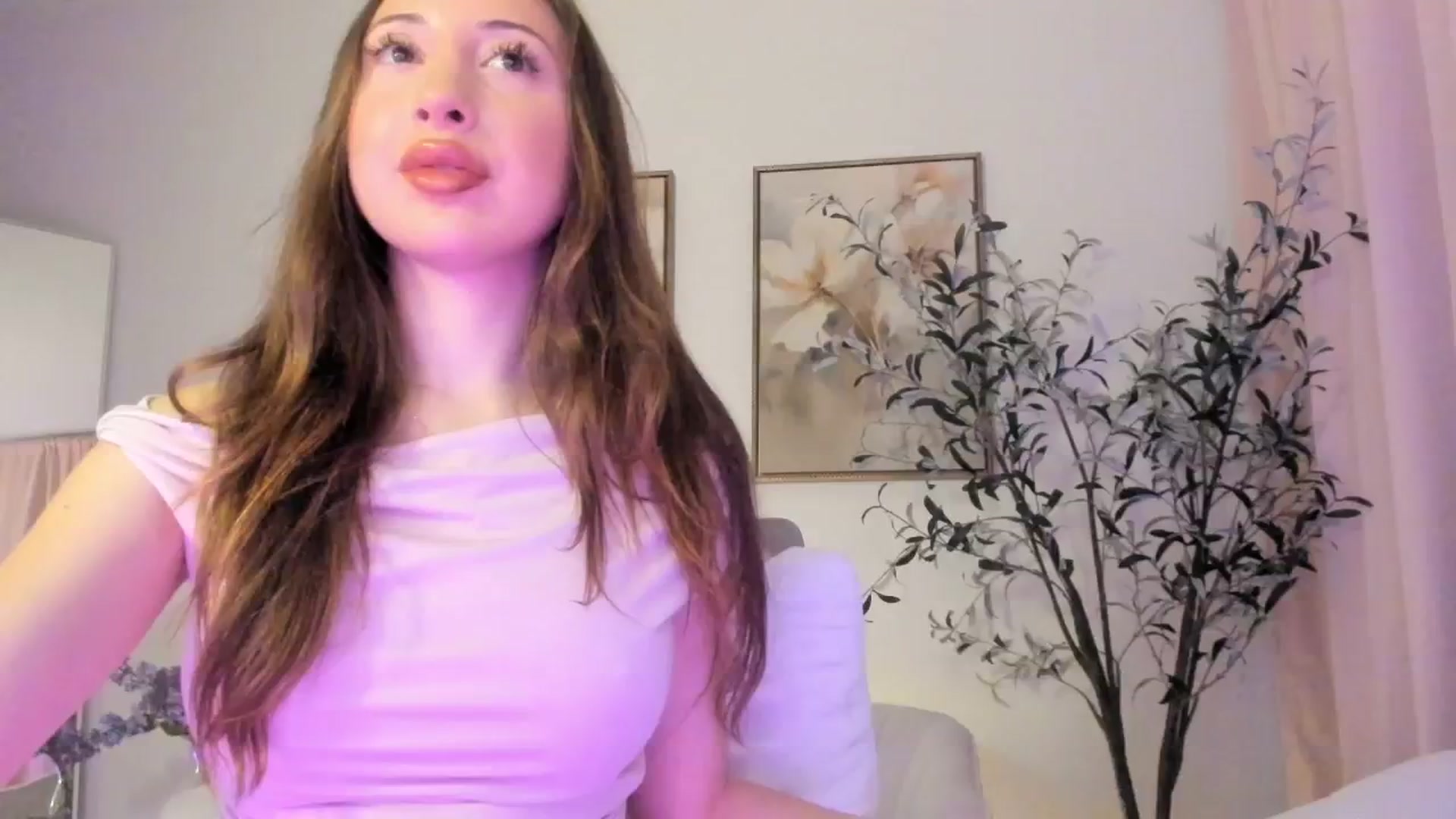 Gallery image thumbnail from goddessccleo's myfreecams stream on, 02/19/2025, 05:30 image 4 of 20