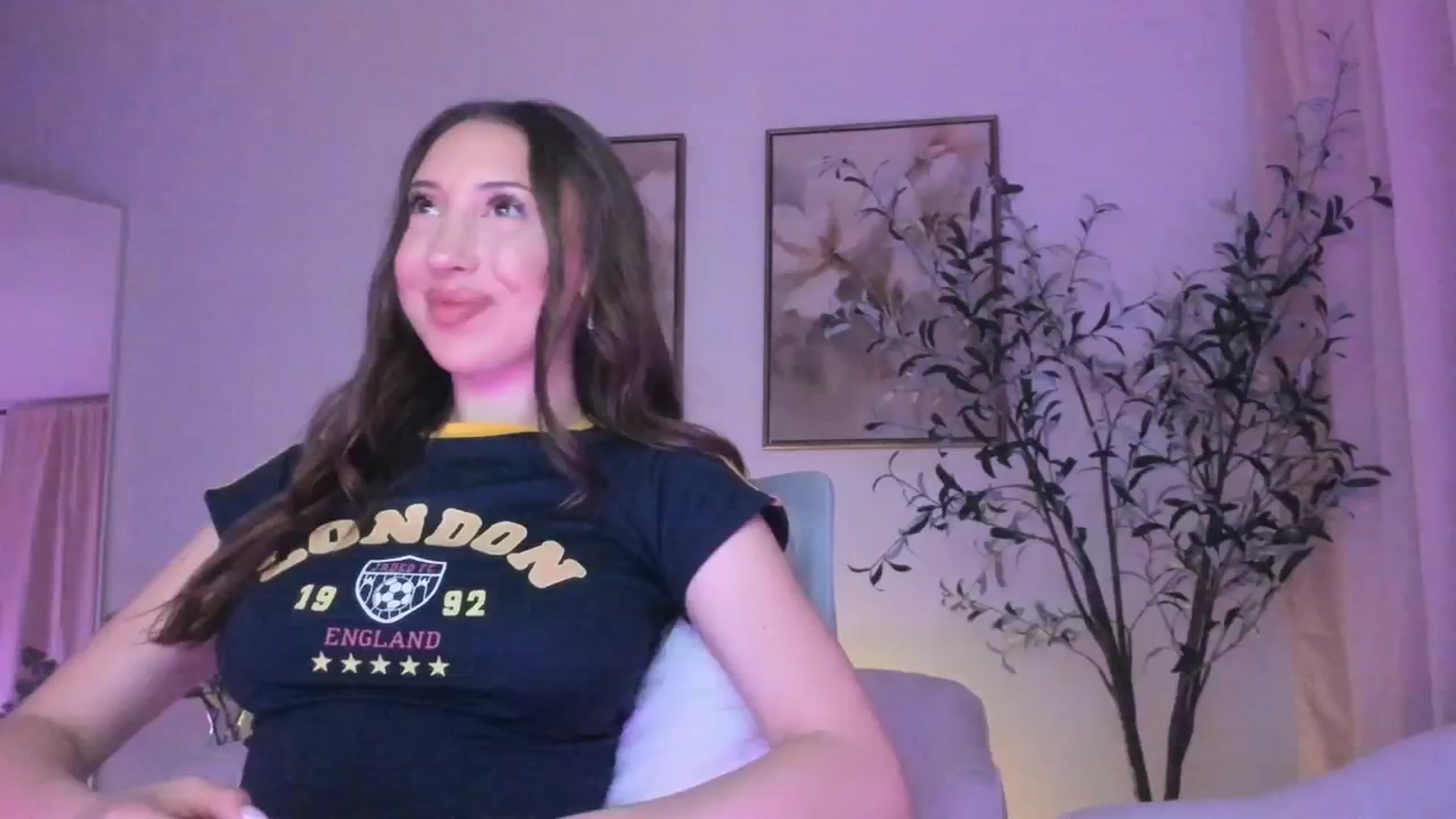 Gallery image thumbnail from goddessccleo's myfreecams stream on, 02/20/2025, 02:40 image 2 of 20