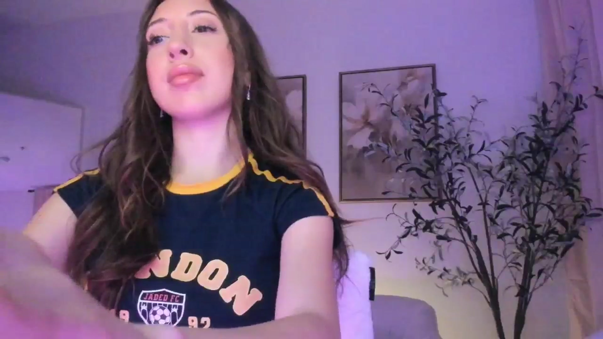 Gallery image thumbnail from goddessccleo's myfreecams stream on, 02/20/2025, 02:40 image 16 of 20